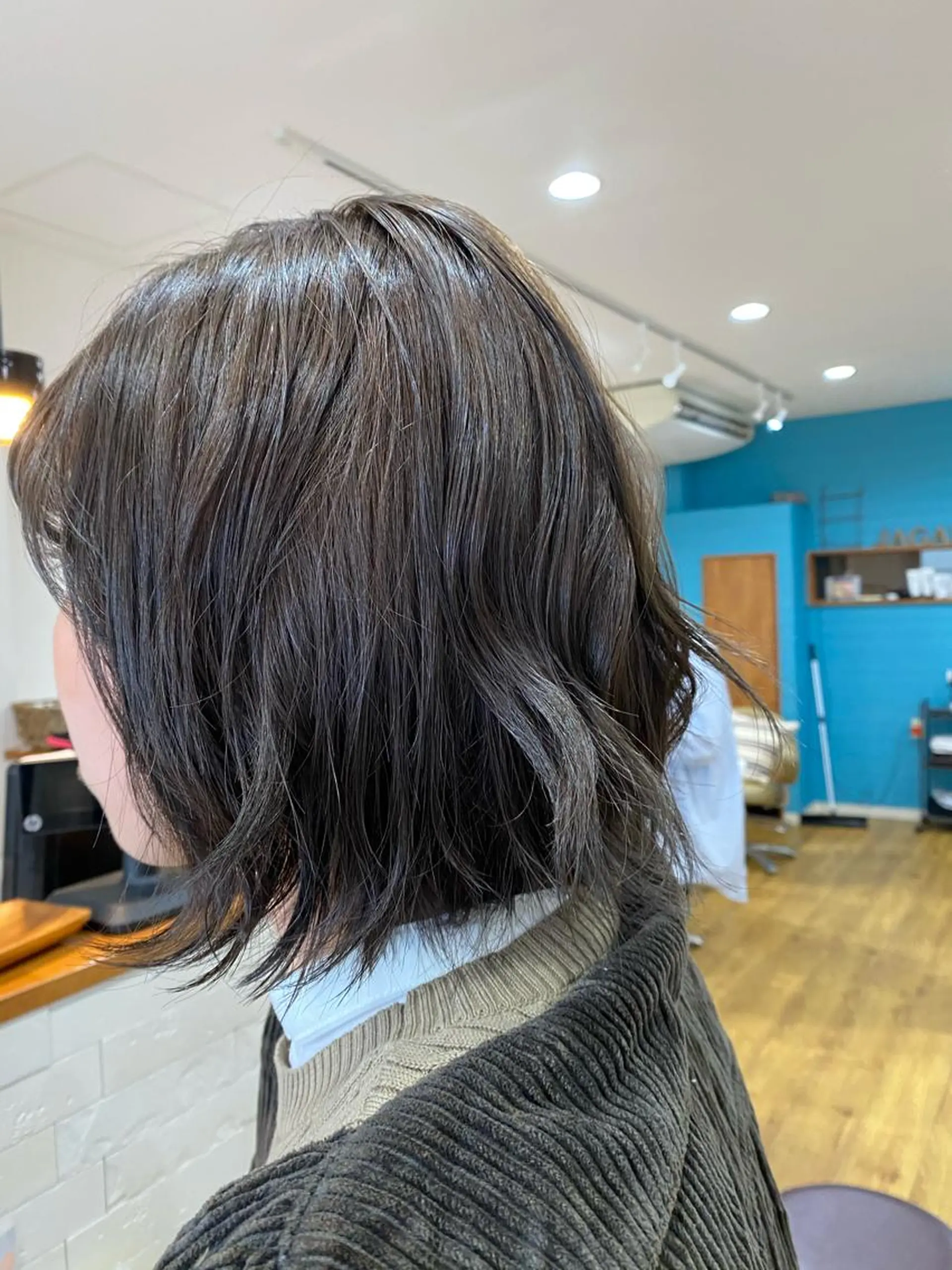 ショート カラー 佐治 梨乃のヘアスタイル