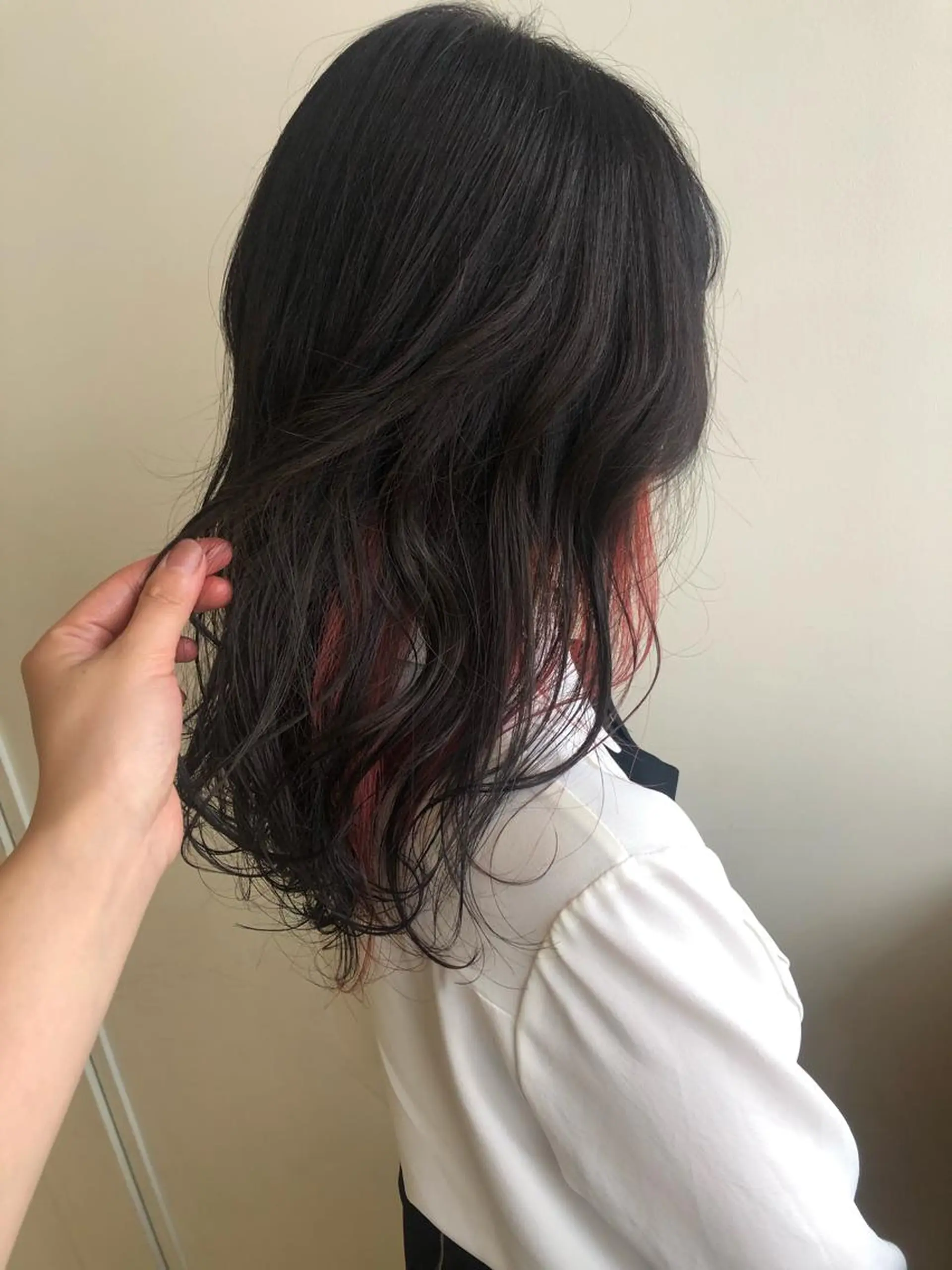 セミロング カラー ヘアアレンジ ヘアカラー トリートメント MIOベージュカラー 柔らかいカラーのヘアスタイル