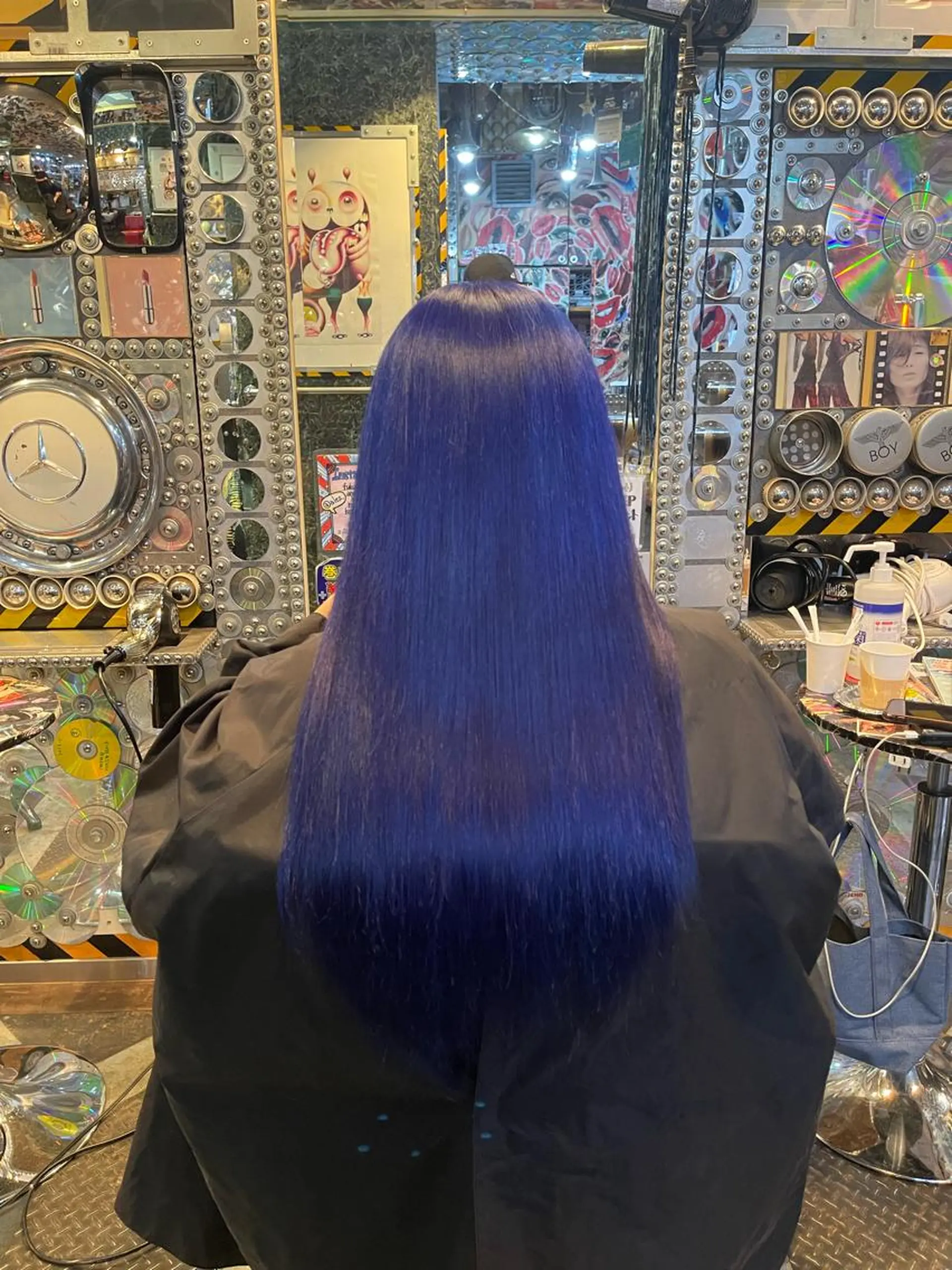 ロング カラー ヘアアレンジ ブリーチ ブルーカラー ケアブリーチ 🌈派手髪エクステ ブレイズ🌈ひろとのヘアスタイル