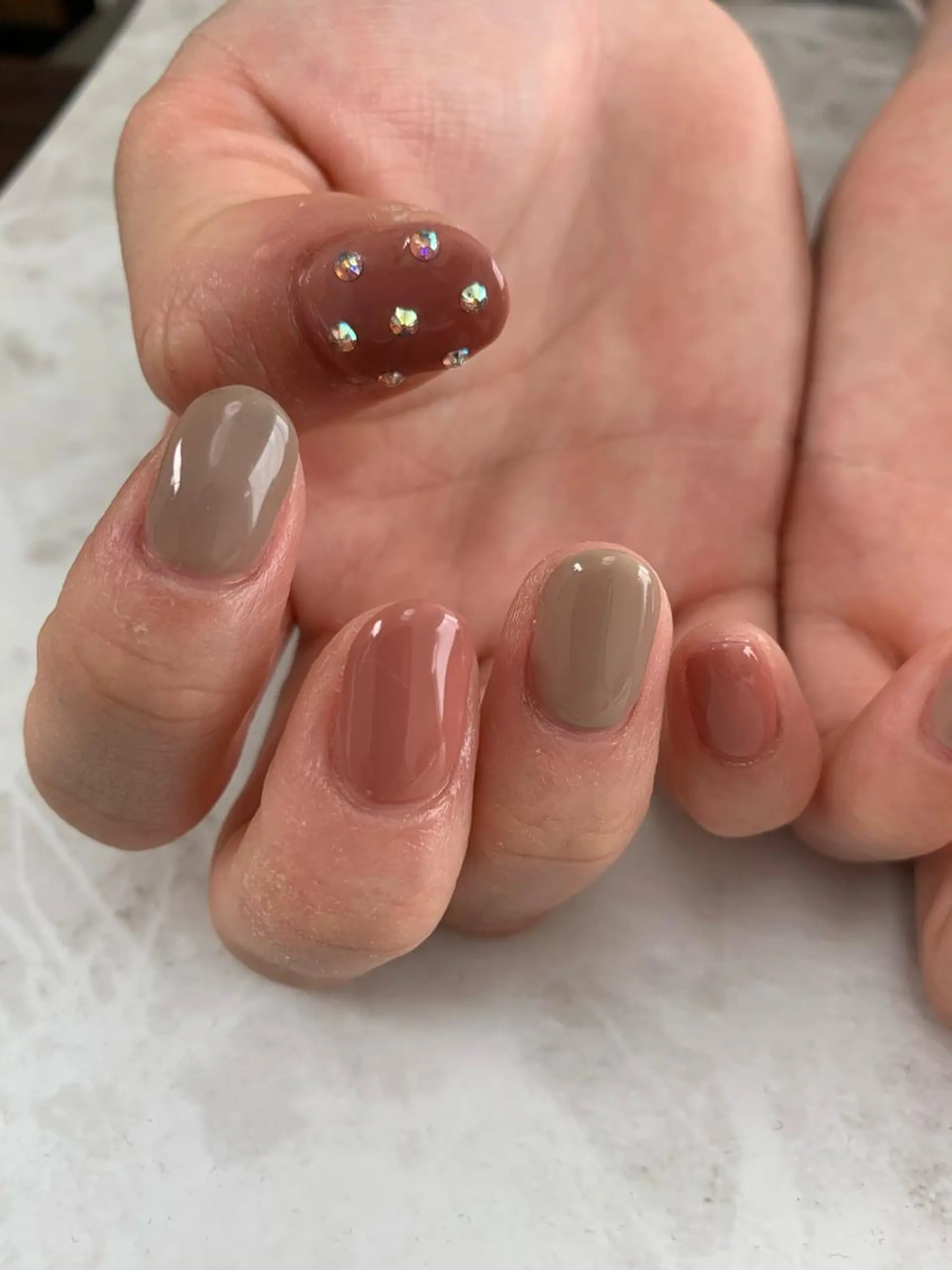 ネイル アートネイル 持ち込み ワンカラーネイル ストーンネイル M's salonのネイルデザイン