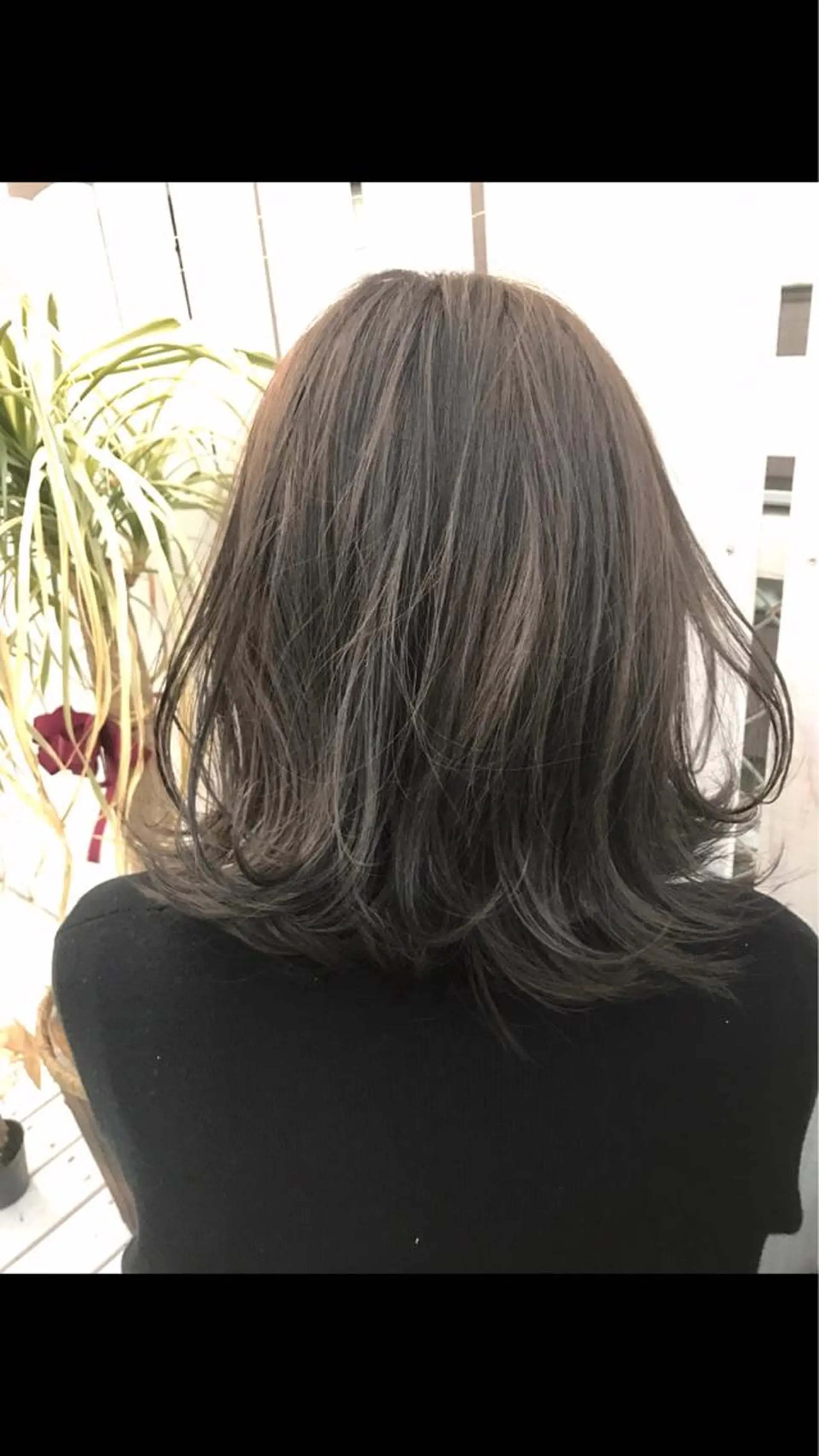 ミディアム カラー アッシュ ブリーチ ハイライトカラー ハイライト 白髪ぼかしハイライト バレイヤージュヤマトのヘアスタイル