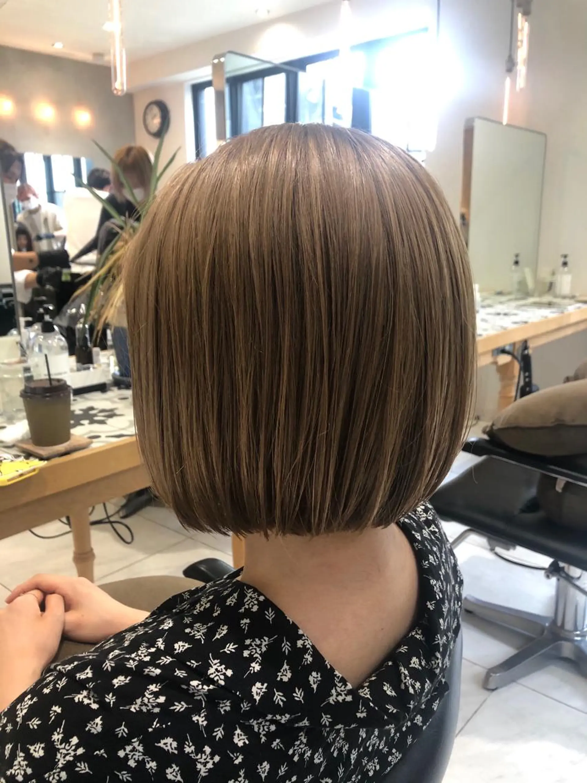 ショート カラー ブリーチ ブロンド ミヤギ リュウキのヘアスタイル