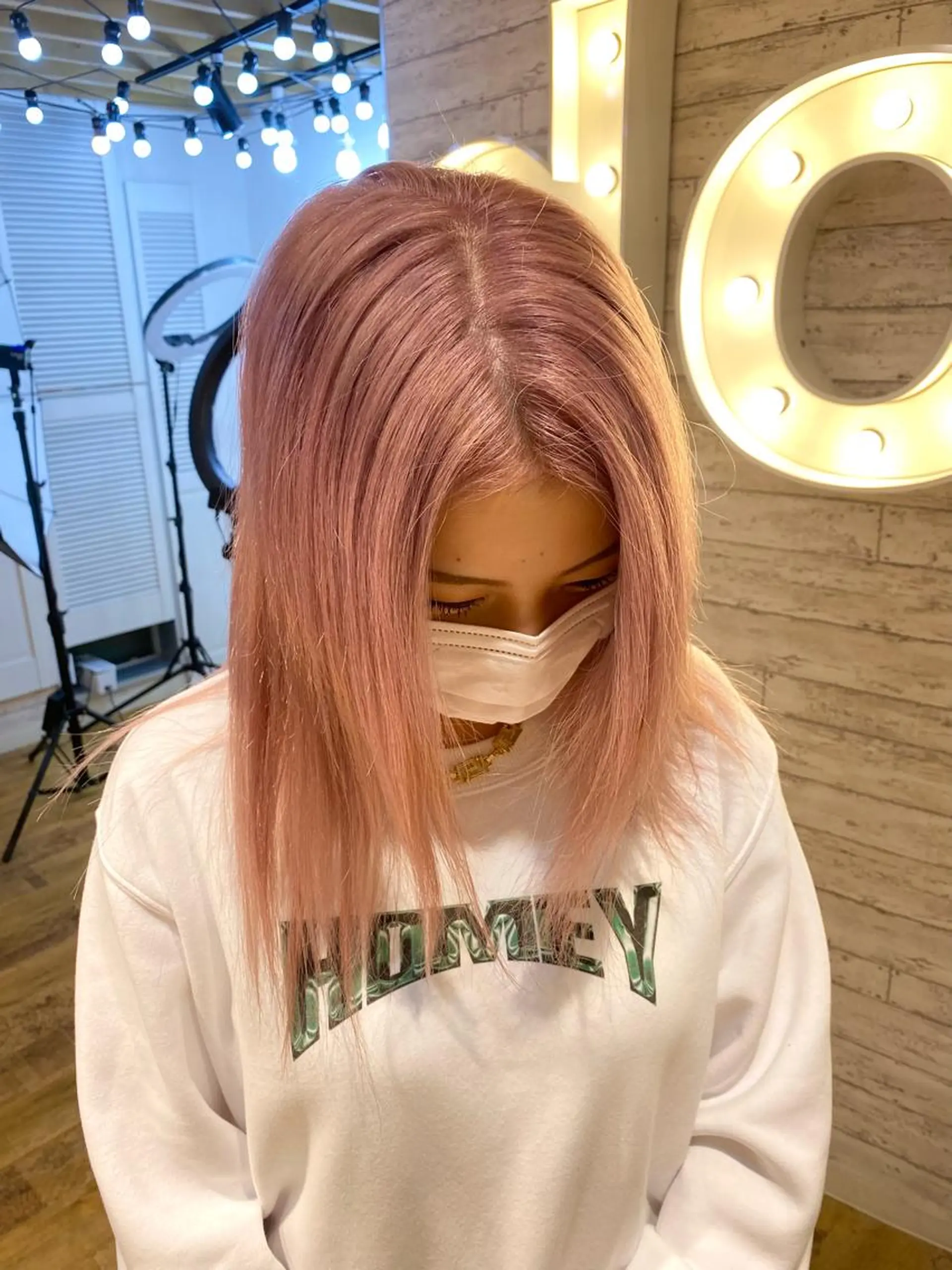 ミディアム カラー ラベンダーカラー ピンクカラー ピンクラベンダー ホワイトピンク 遠藤沙也加 /レイヤーカットのヘアスタイル