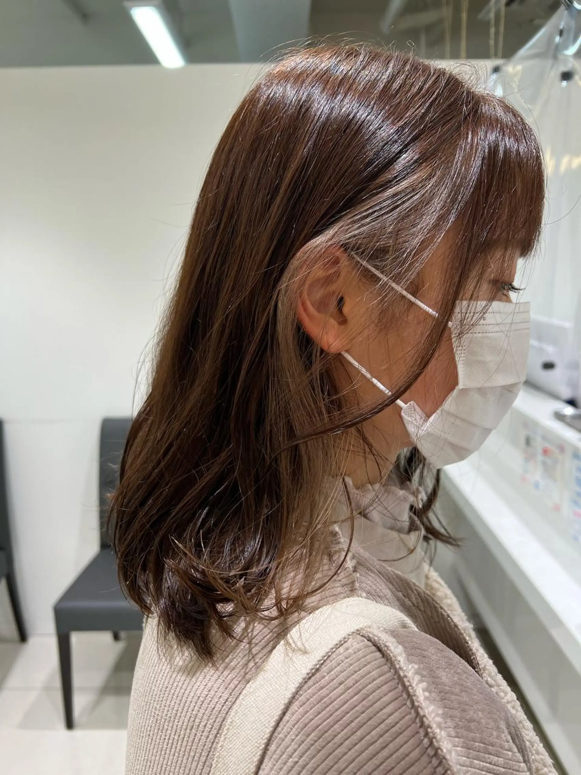 セミロング カラー ベージュカラー ブラウンカラー 透明感カラー イヤリングカラー ヘアカラー トリートメント 【暖色カラー特化】 中山由梨のヘアスタイル