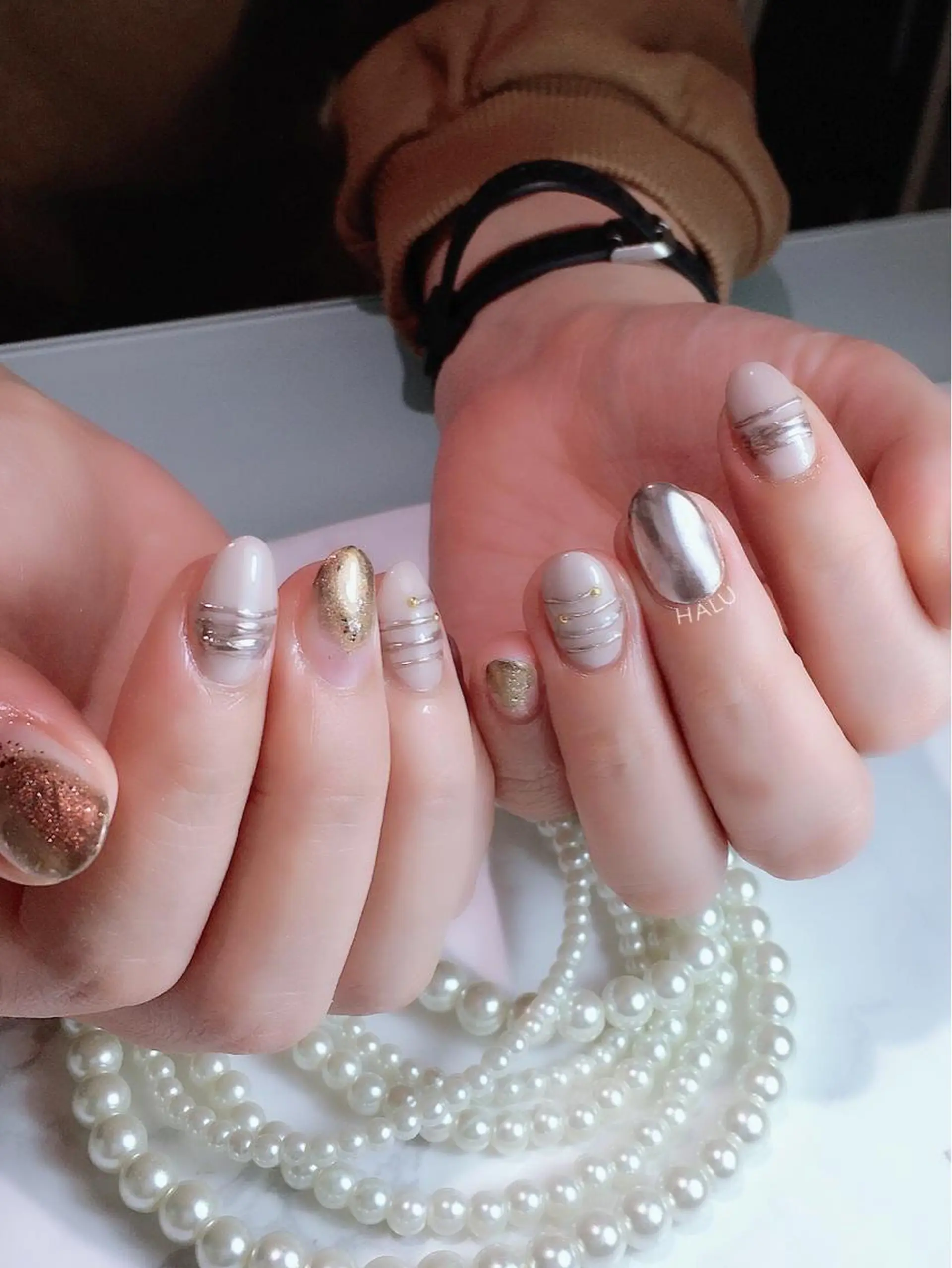 ネイル ミラーネイル HALU ハルのネイルデザイン