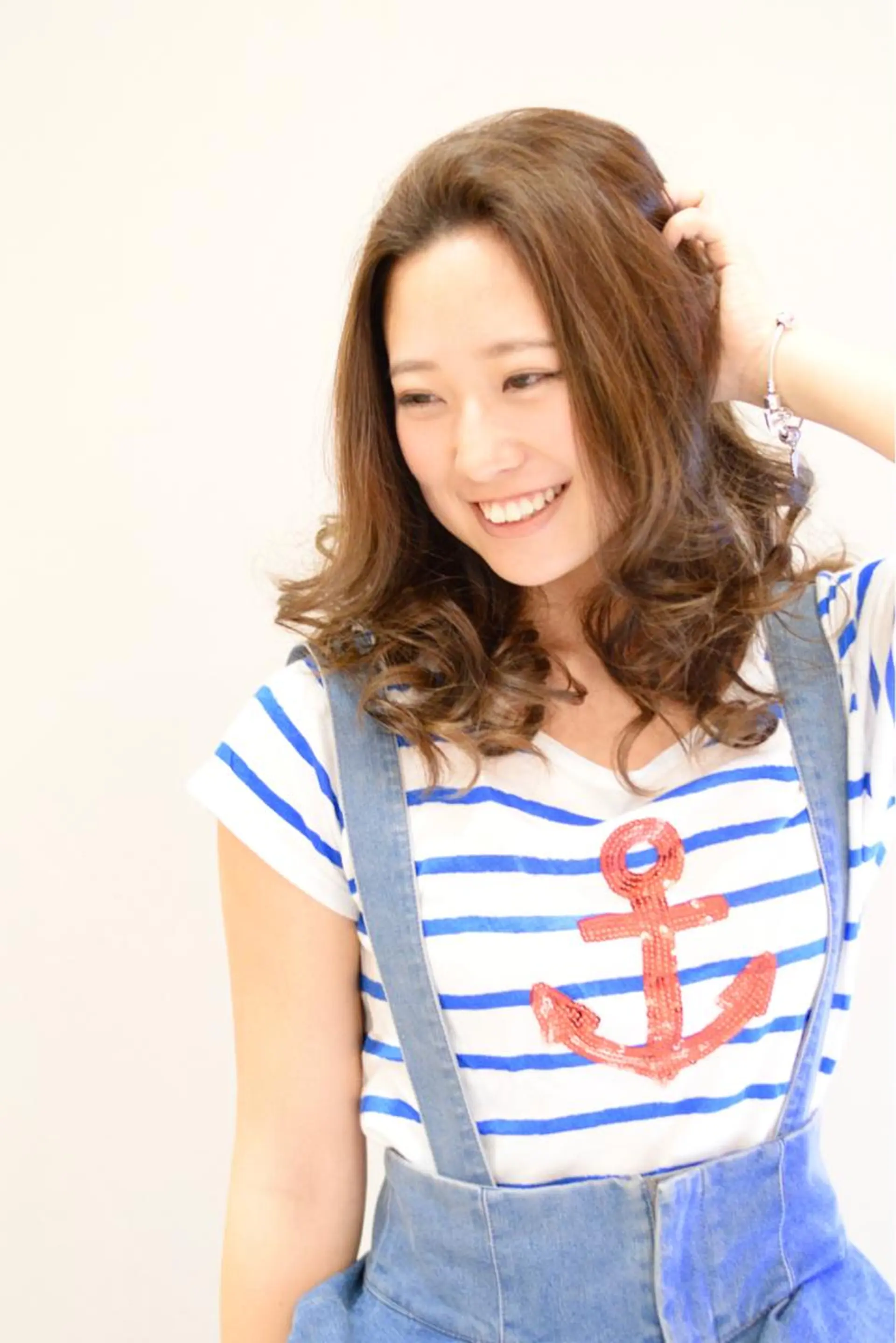 セミロング カラー パーマ テラモト カズヨシのヘアスタイル