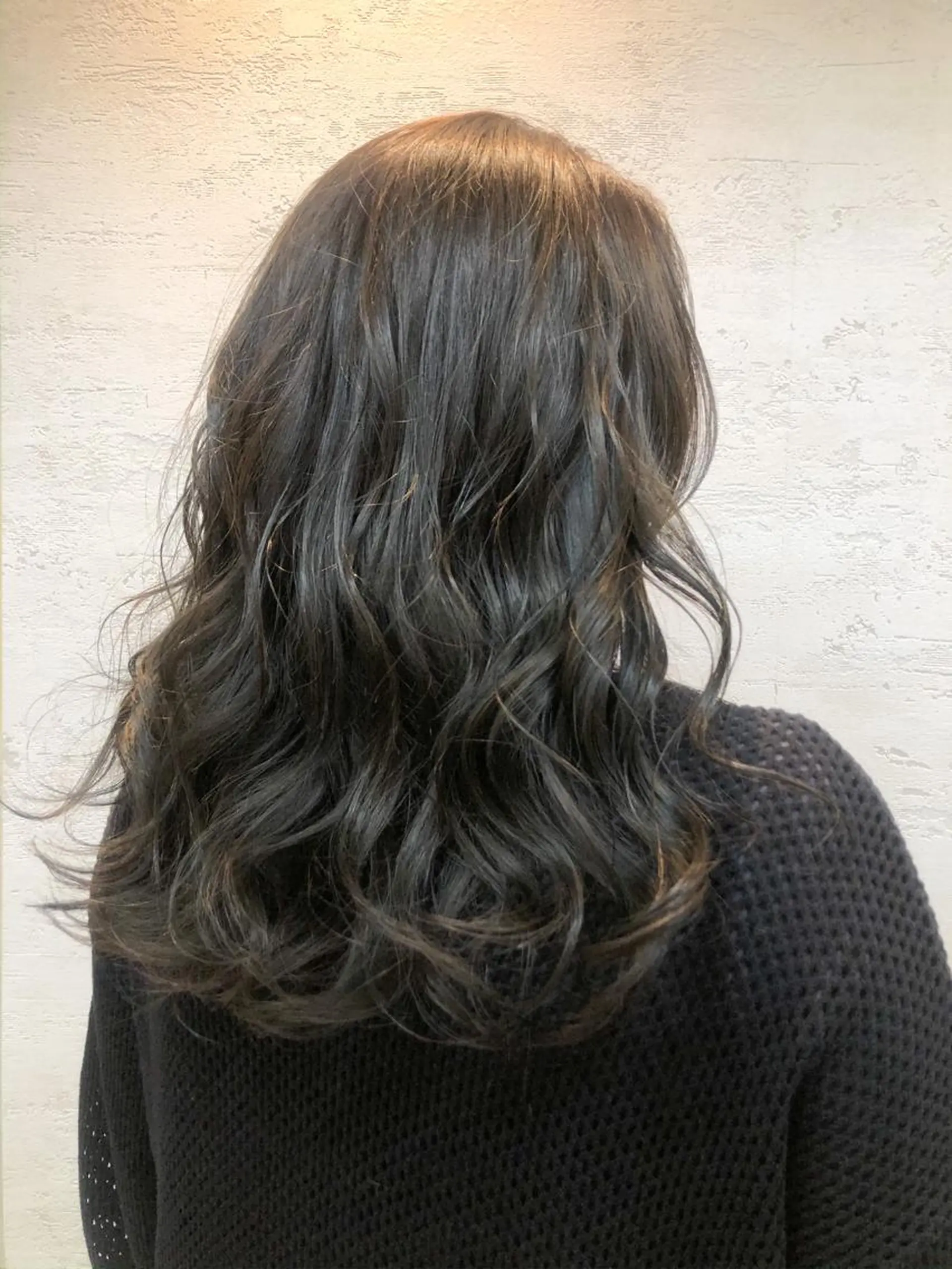 ロング 女性に人気♪ はやしほのかのヘアスタイル