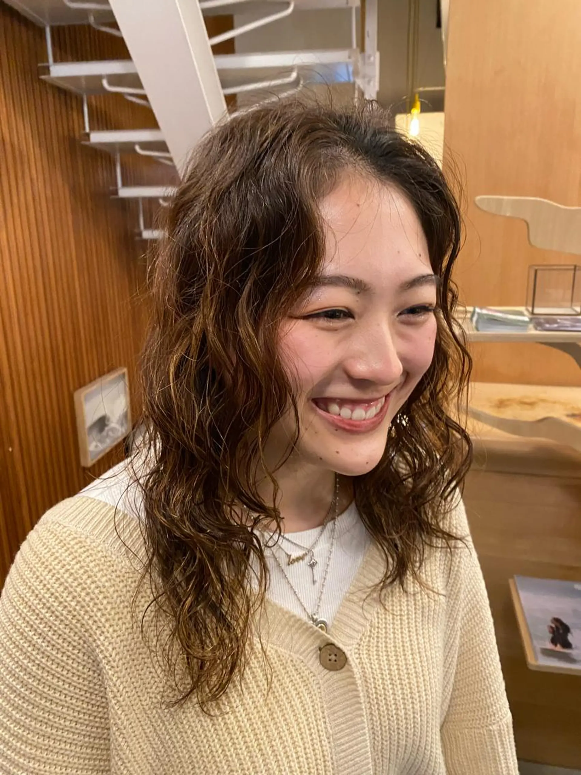 セミロング パーマ 🌻おおとみはな/ レイヤー/Wカラ🌻のヘアスタイル