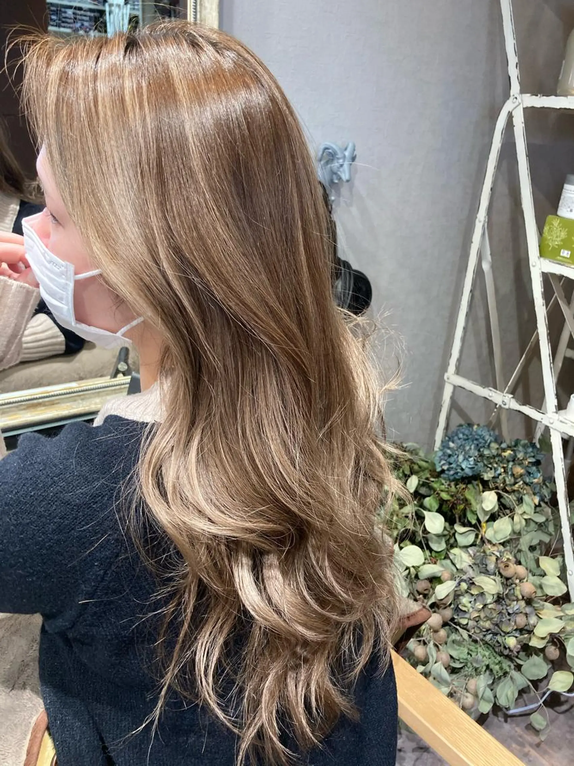 ロング カラー ハイライトカラー イルミナカラー ハイライト 浅野 順一のヘアスタイル