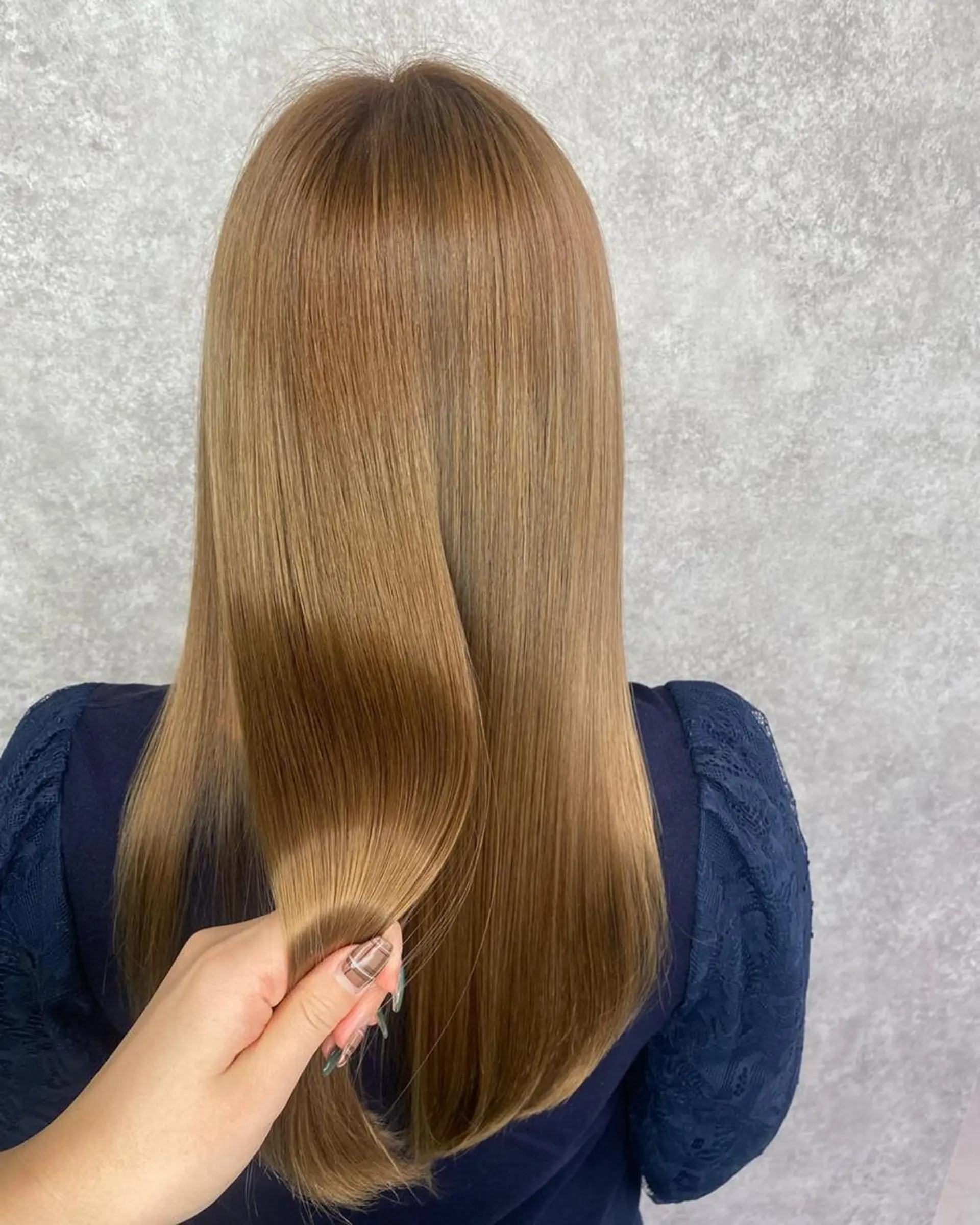 ロング カラー ベージュカラー ブリーチ ブリーチなしカラー 髪質改善 トリートメント UNDER vr 【アンダーバー】のヘアスタイル