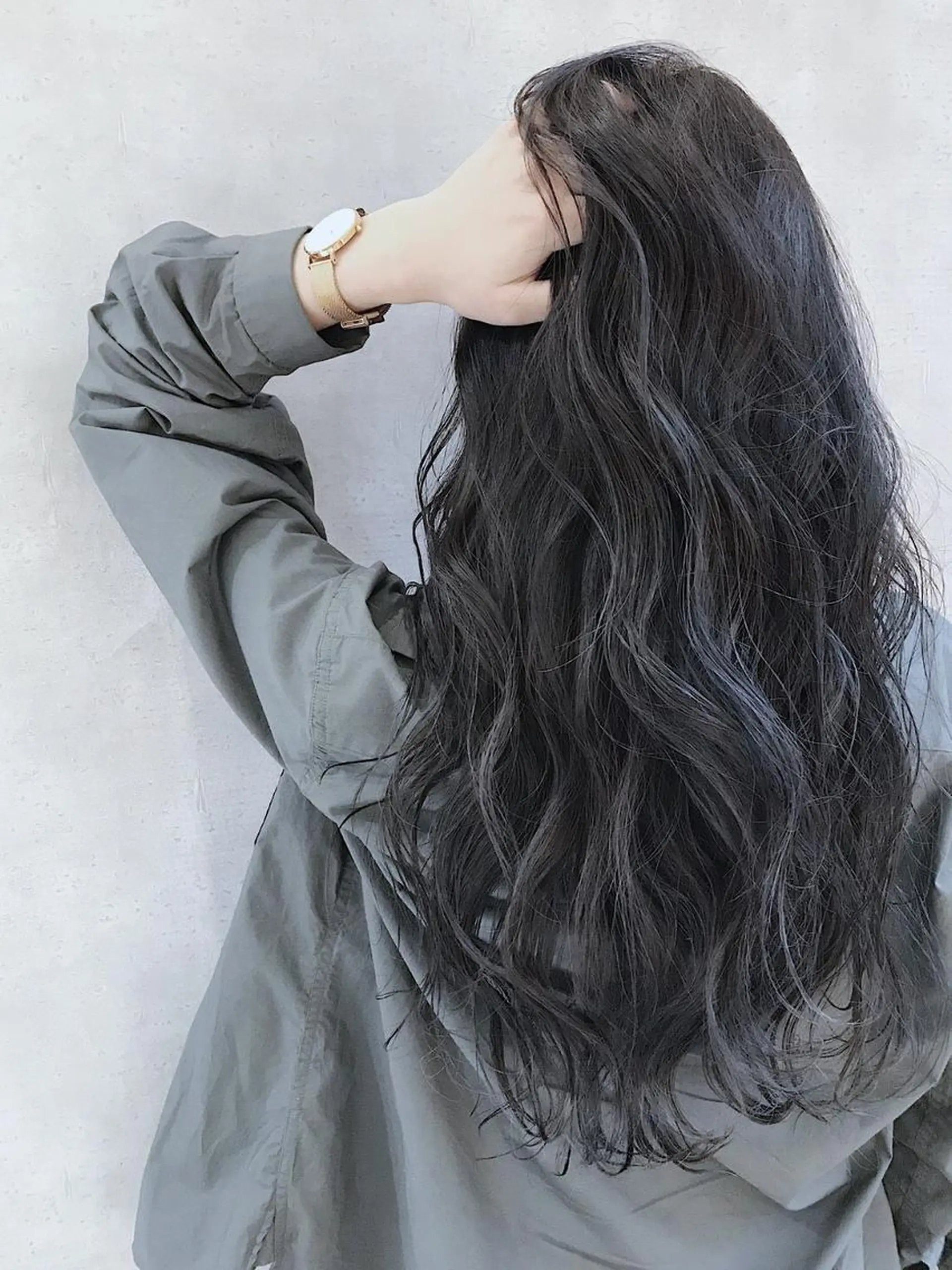 ロング カラー MOU namba ムウナンバのヘアスタイル