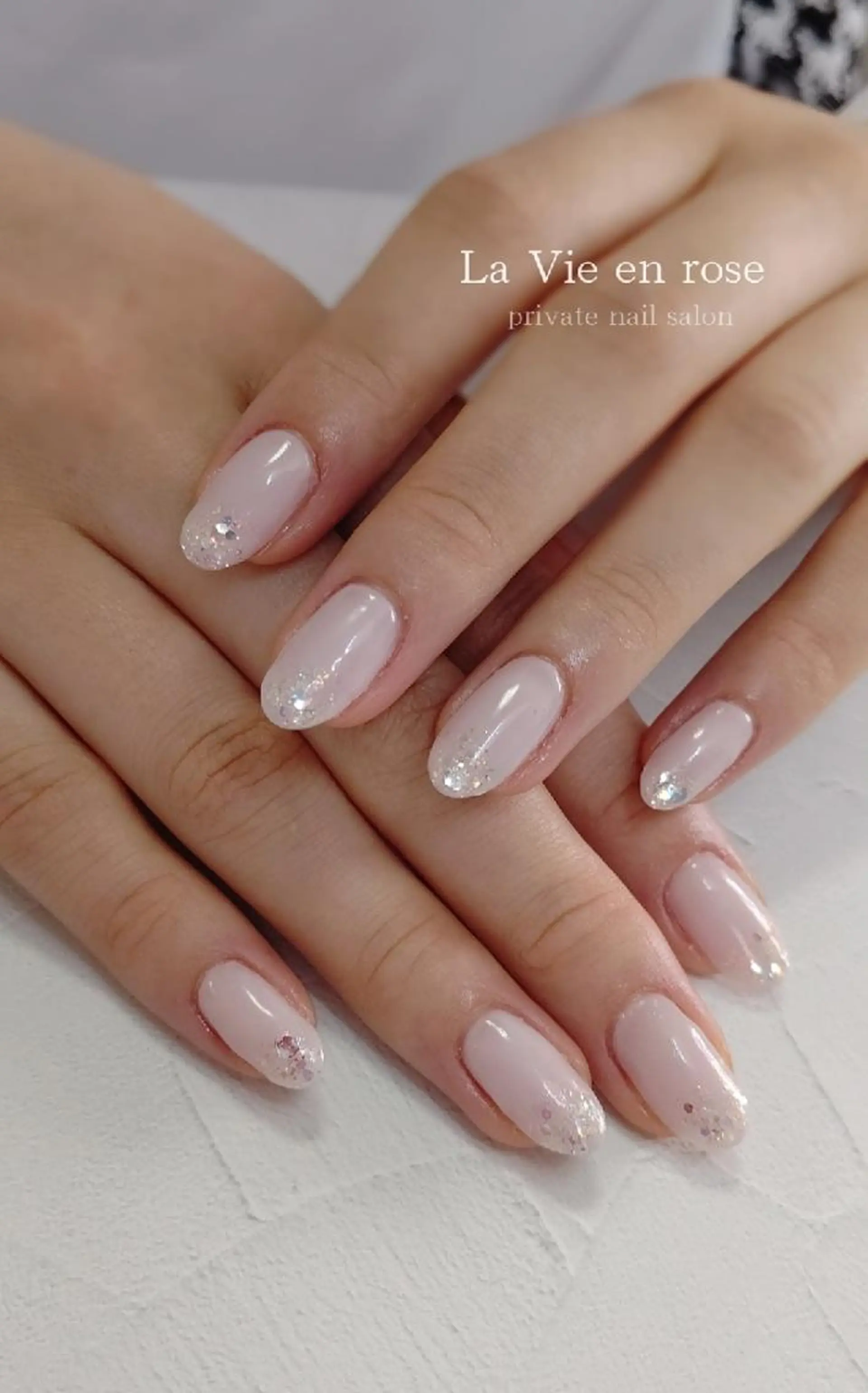 ネイル ラヴィアン ローズのネイルデザイン