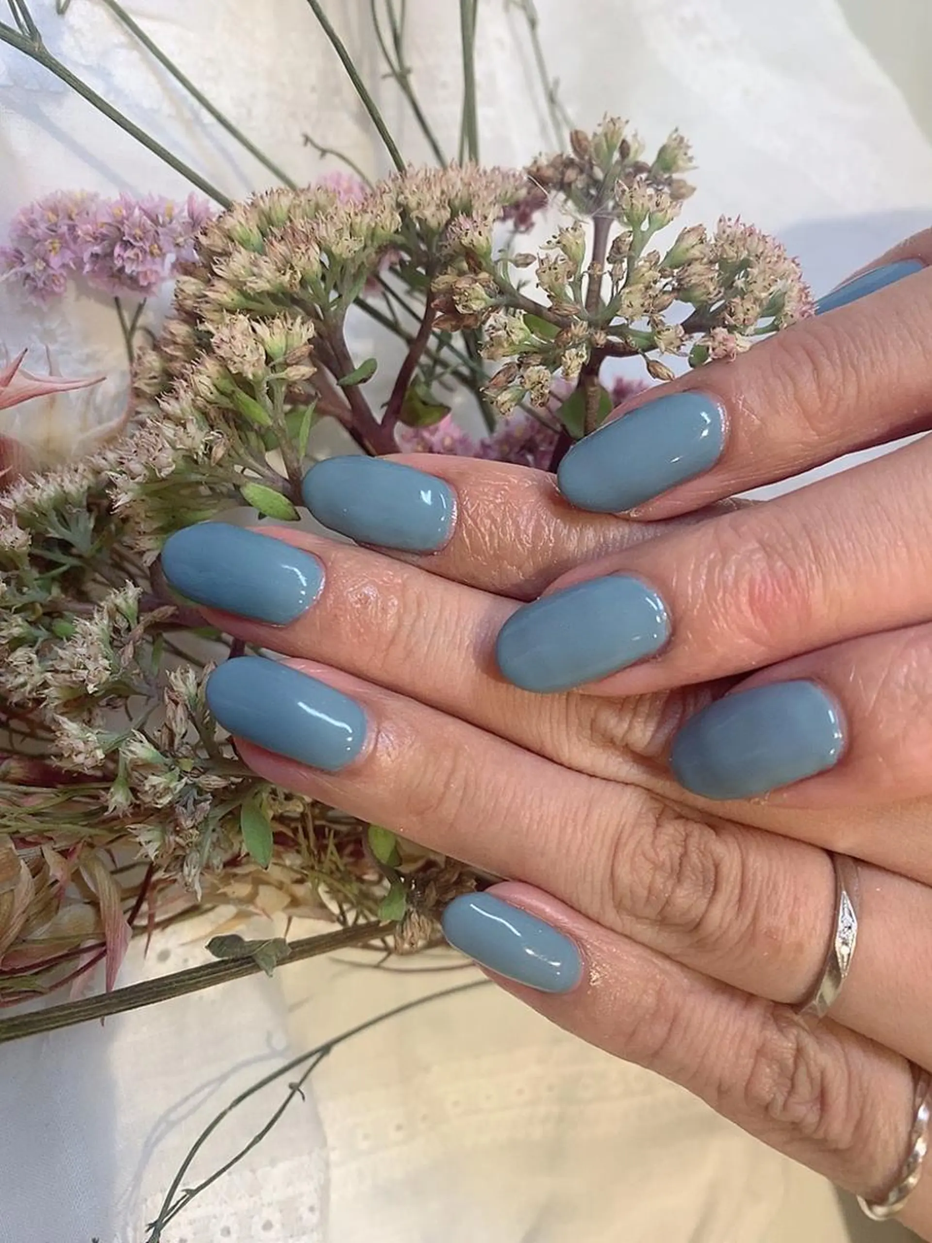 ネイル ブルー ワンカラーネイル ハンドネイル nail* runa🌻のネイルデザイン