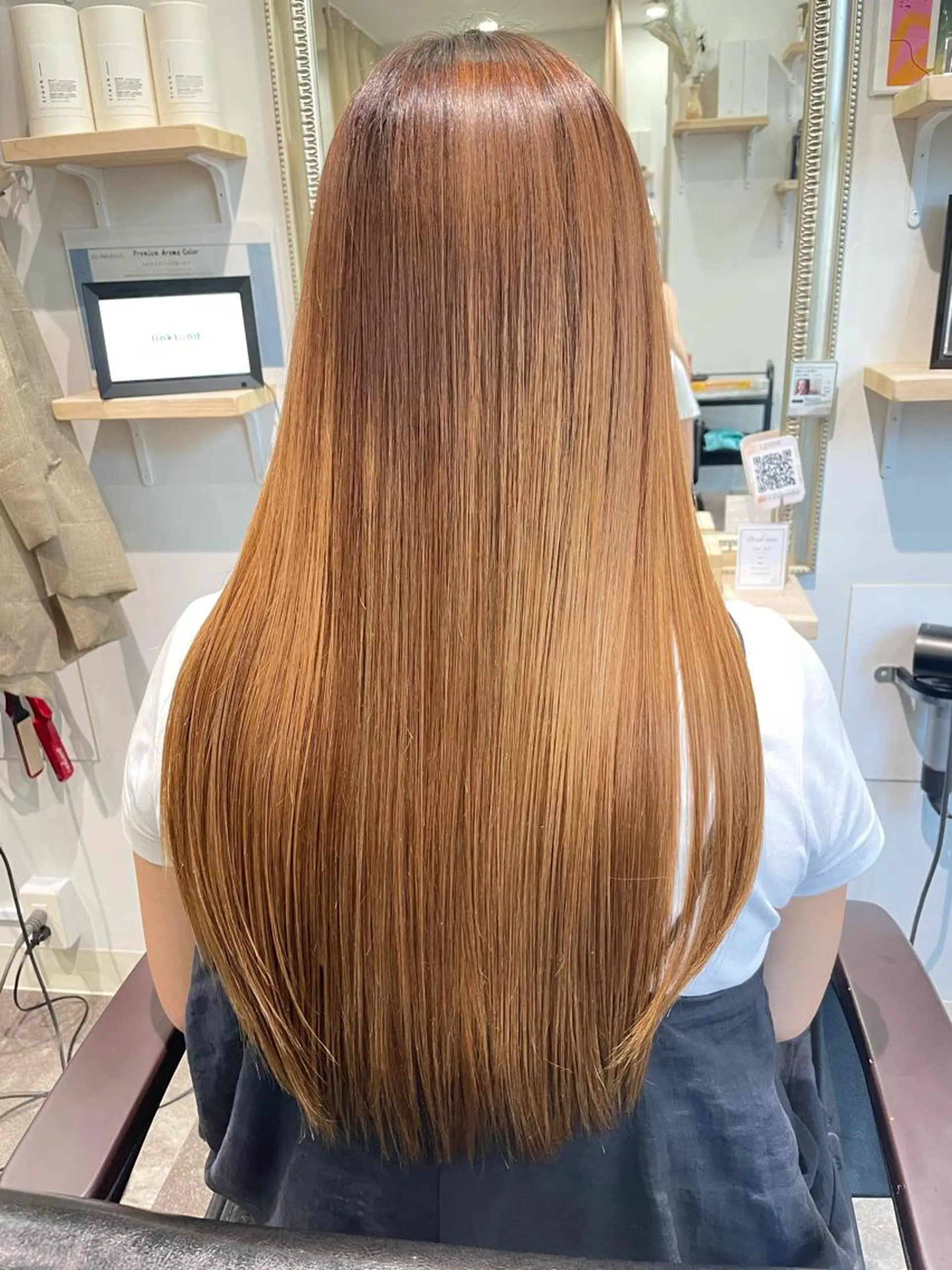 セミロング ayaka 髪質改善レイヤーのヘアスタイル