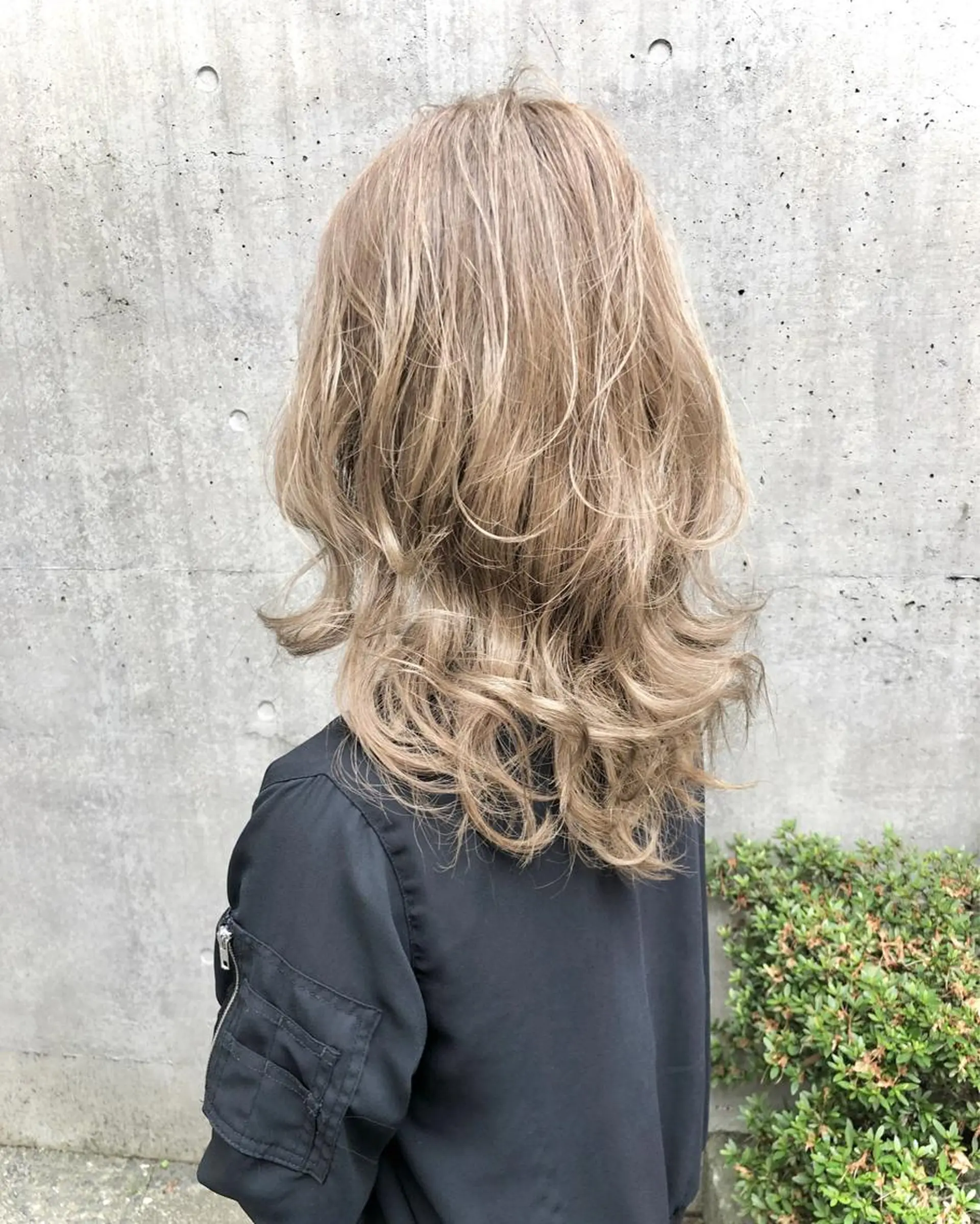 ミディアム カット ヘアカラー トリートメント miki 🦎のヘアスタイル