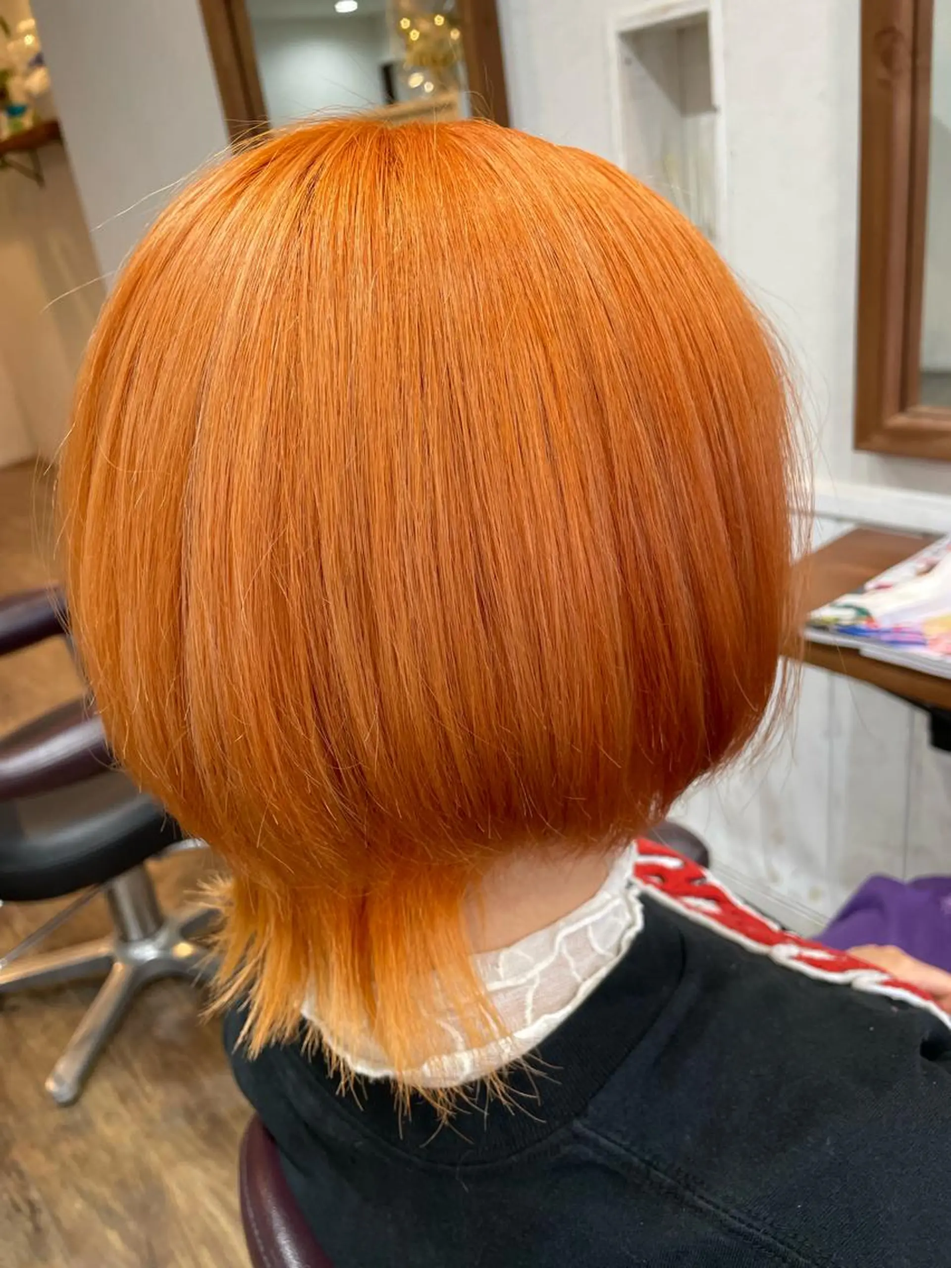 ショート カラー 塩崎 明菜のヘアスタイル