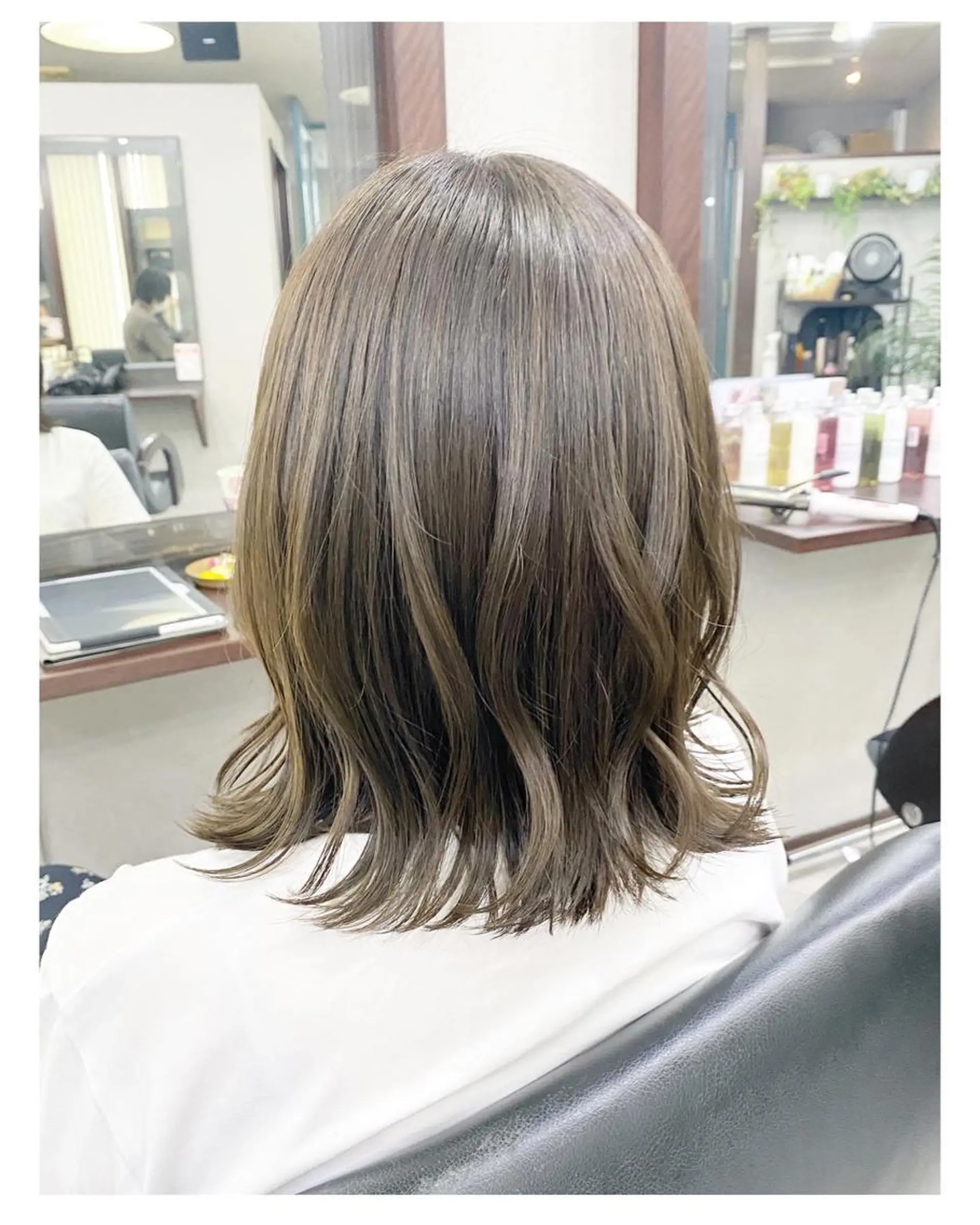 ミディアム カラー ベージュカラー オリーブベージュ ＊横浜駅＊ 金子 誠也のヘアスタイル