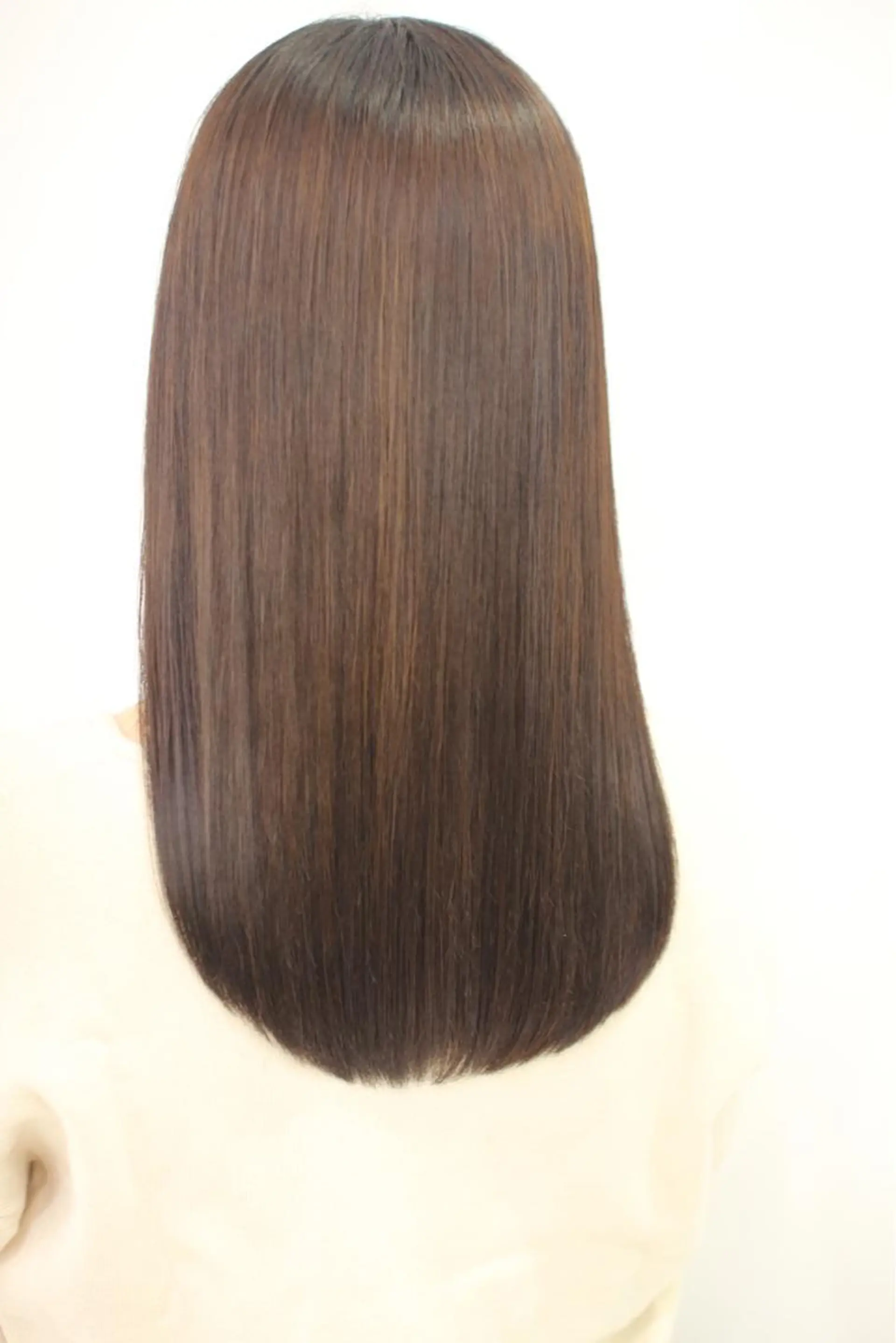 セミロング 髪質改善 トリートメント due(ドゥーエ）所属・onishi yoshinaoのヘアスタイル