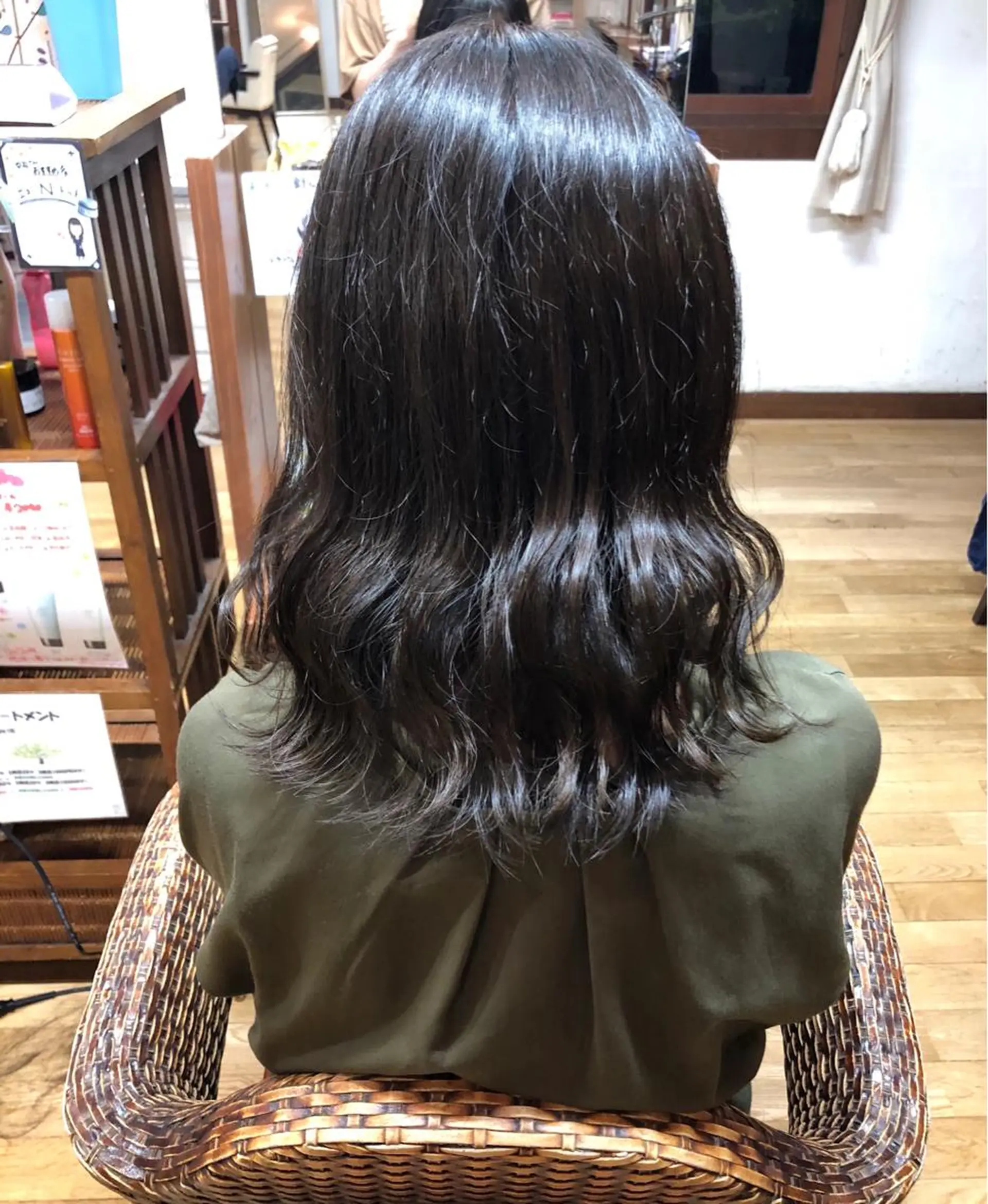 セミロング カラー 宮原 菜月のヘアスタイル
