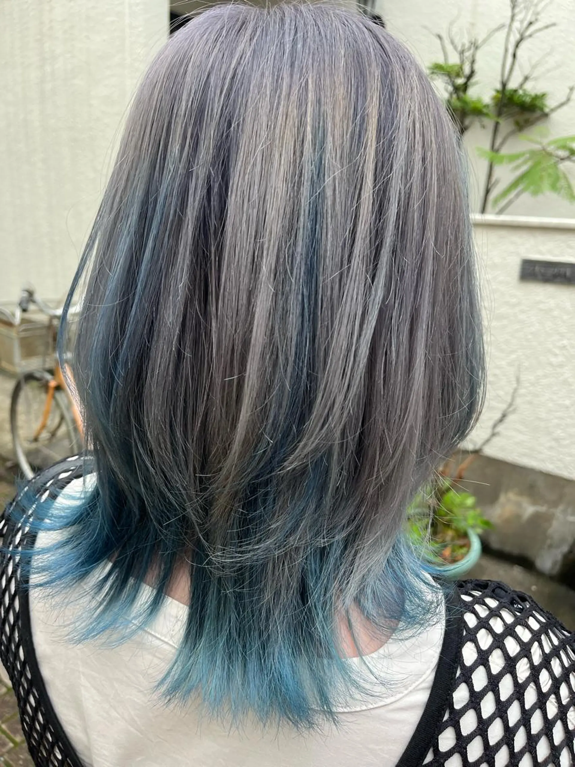 ミディアム カラー ショートボブ ボブレイヤー アッシュ バレイヤージュ ミストバング カット ヘアカラー トリートメント 原宿サロン代表 デザインカラー伊藤卓のヘアスタイル