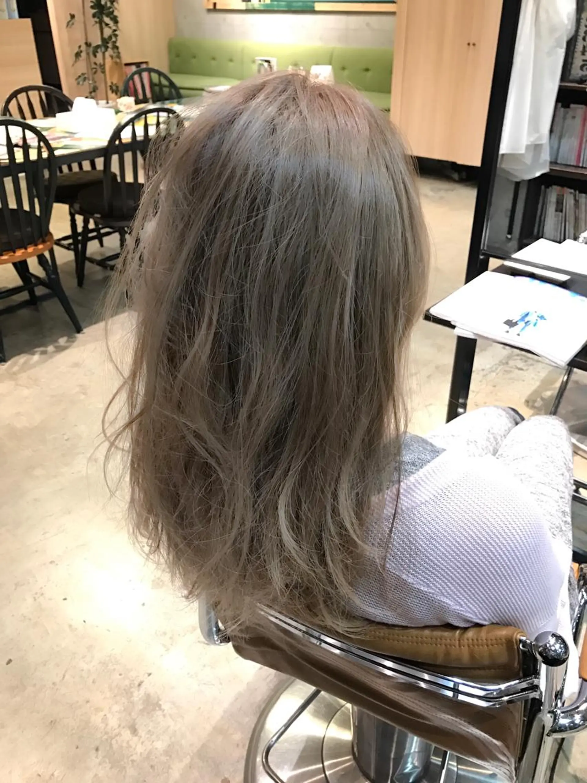 ロング カラー ベージュカラー ブリーチ 透明感カラー ハイトーンカラー PEAKS　渋谷店所属・髪質改善🌟 TAKERUのヘアスタイル
