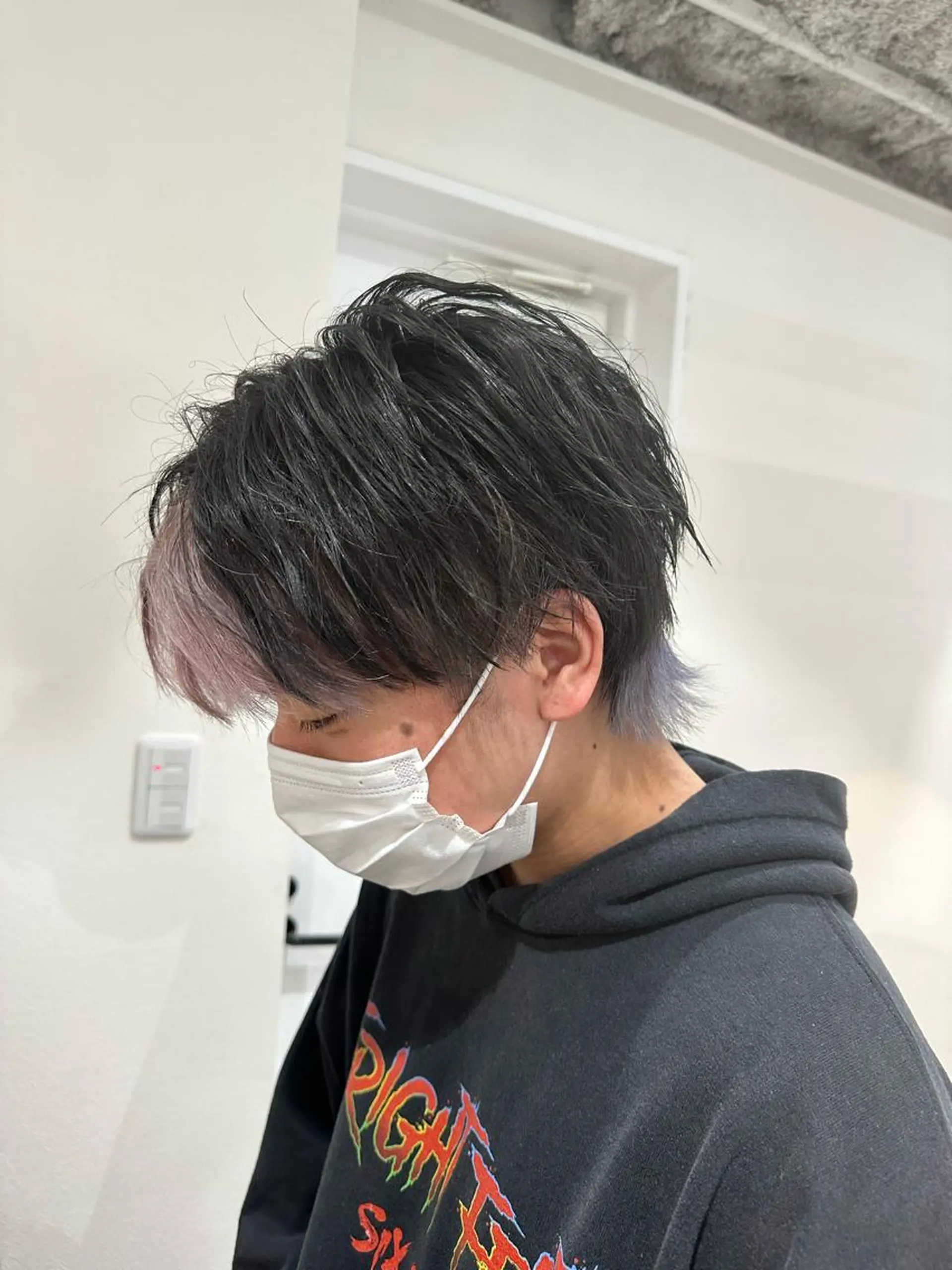 カラー メンズ メンズインナーカラー マッシュウルフ マッシュ メンズウルフカット デザインカラー 💎メンズパーマ特化 🥇メンズのプロのヘアスタイル