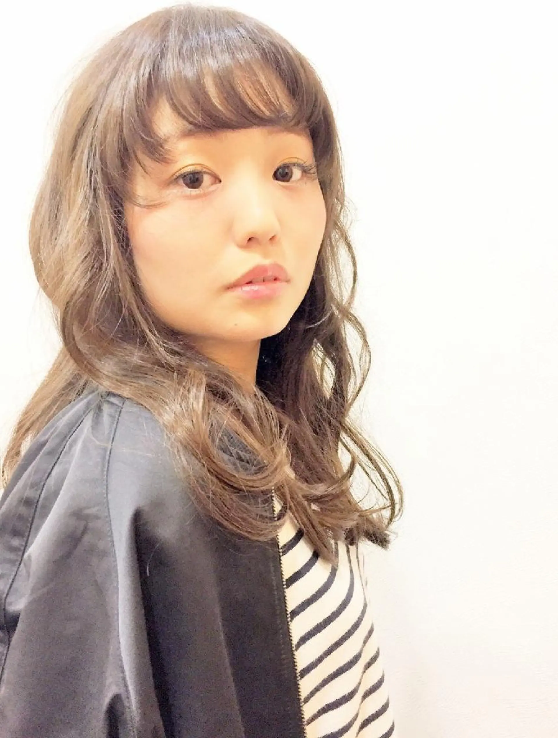 セミロング カラー パーマ 本間 裕史　のヘアスタイル