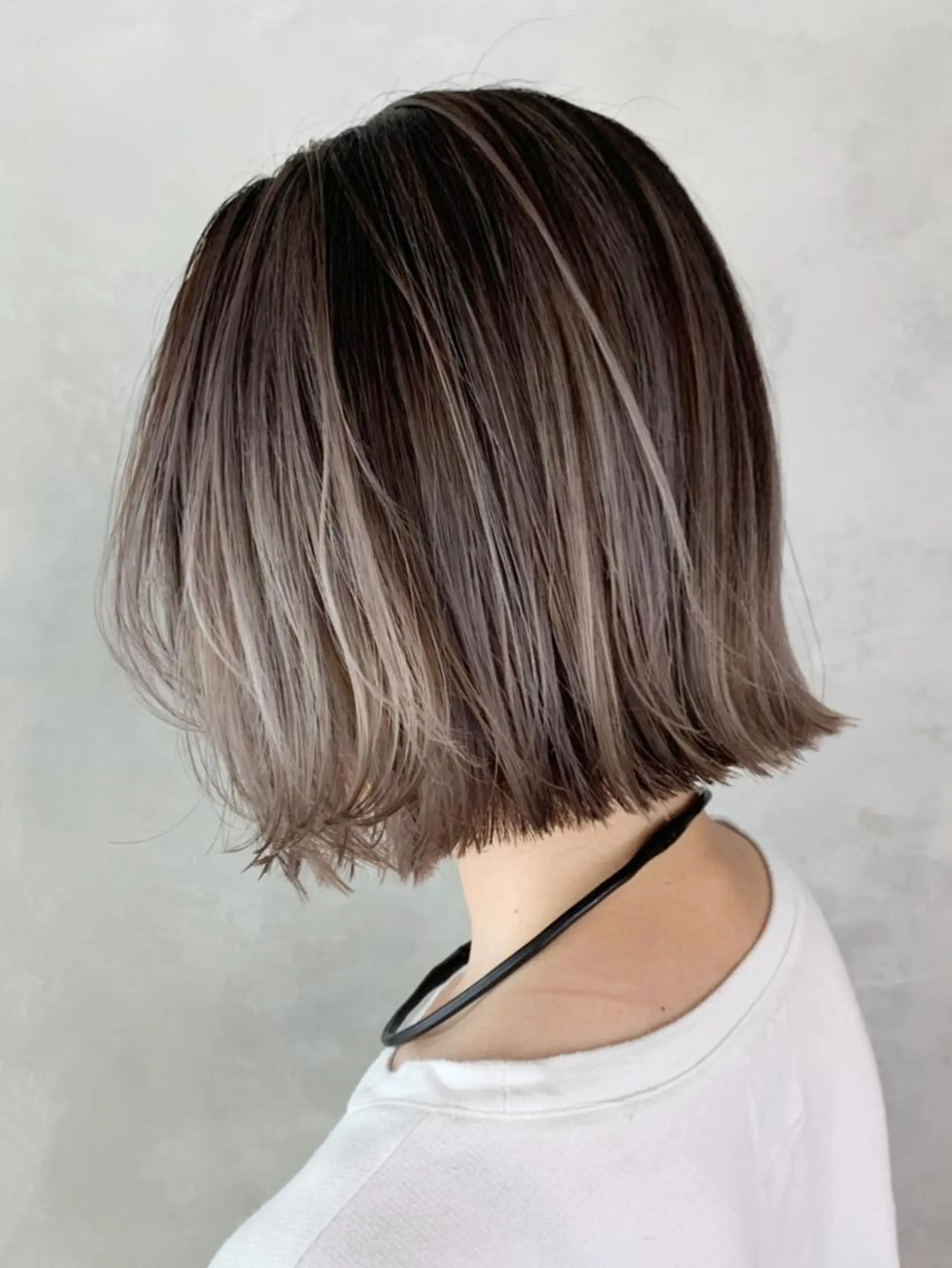 ショート カラー パーマ ヘアアレンジ バレイヤージュ ボブ レイヤーカット ITbyALBUM 中野店のヘアスタイル