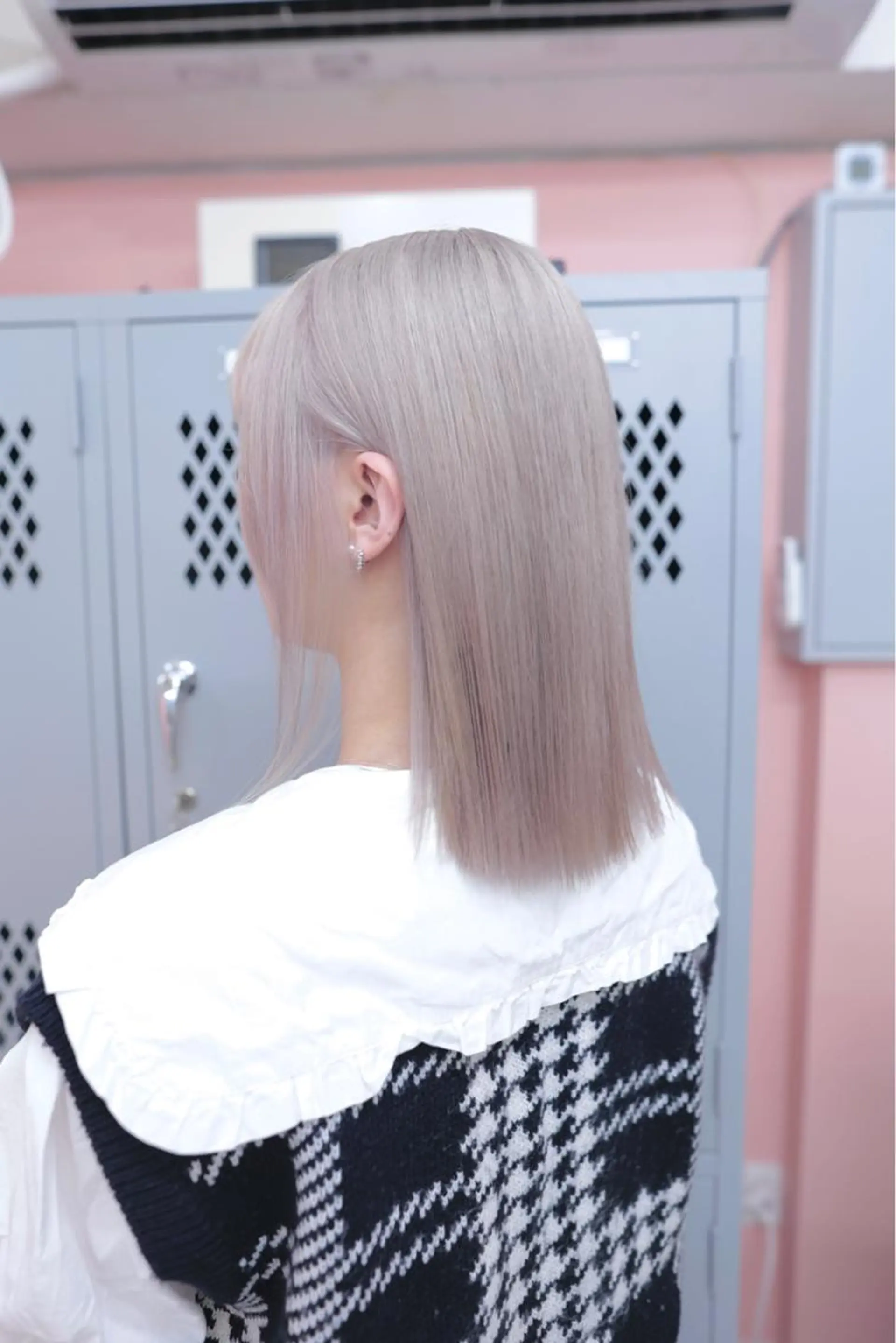 セミロング カラー メンズ ケアブリーチ/ツヤ髪 /ハイトーン/西村のヘアスタイル