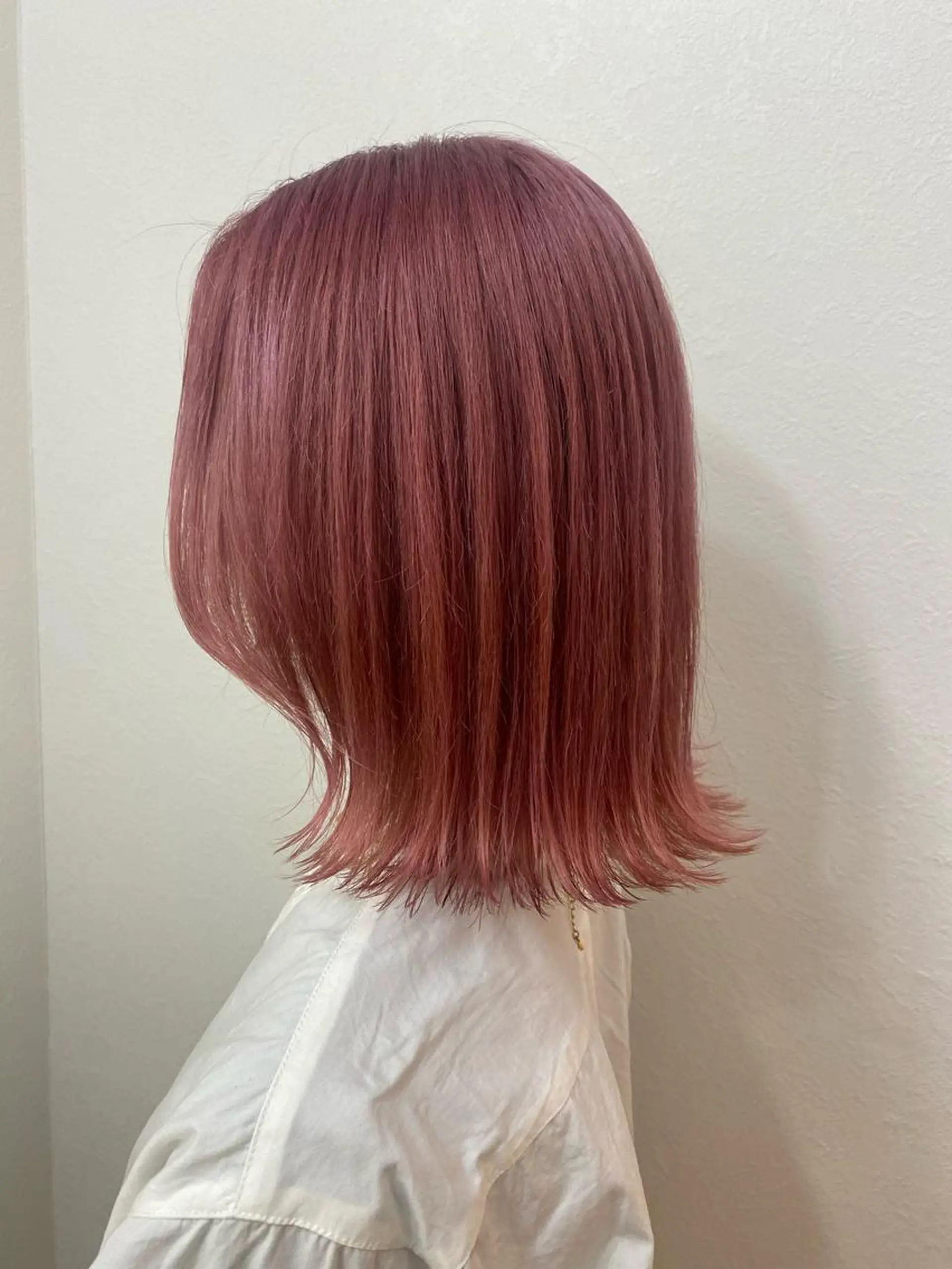 ミディアム カラー ピンクカラー 遠藤沙也加 /レイヤーカットのヘアスタイル