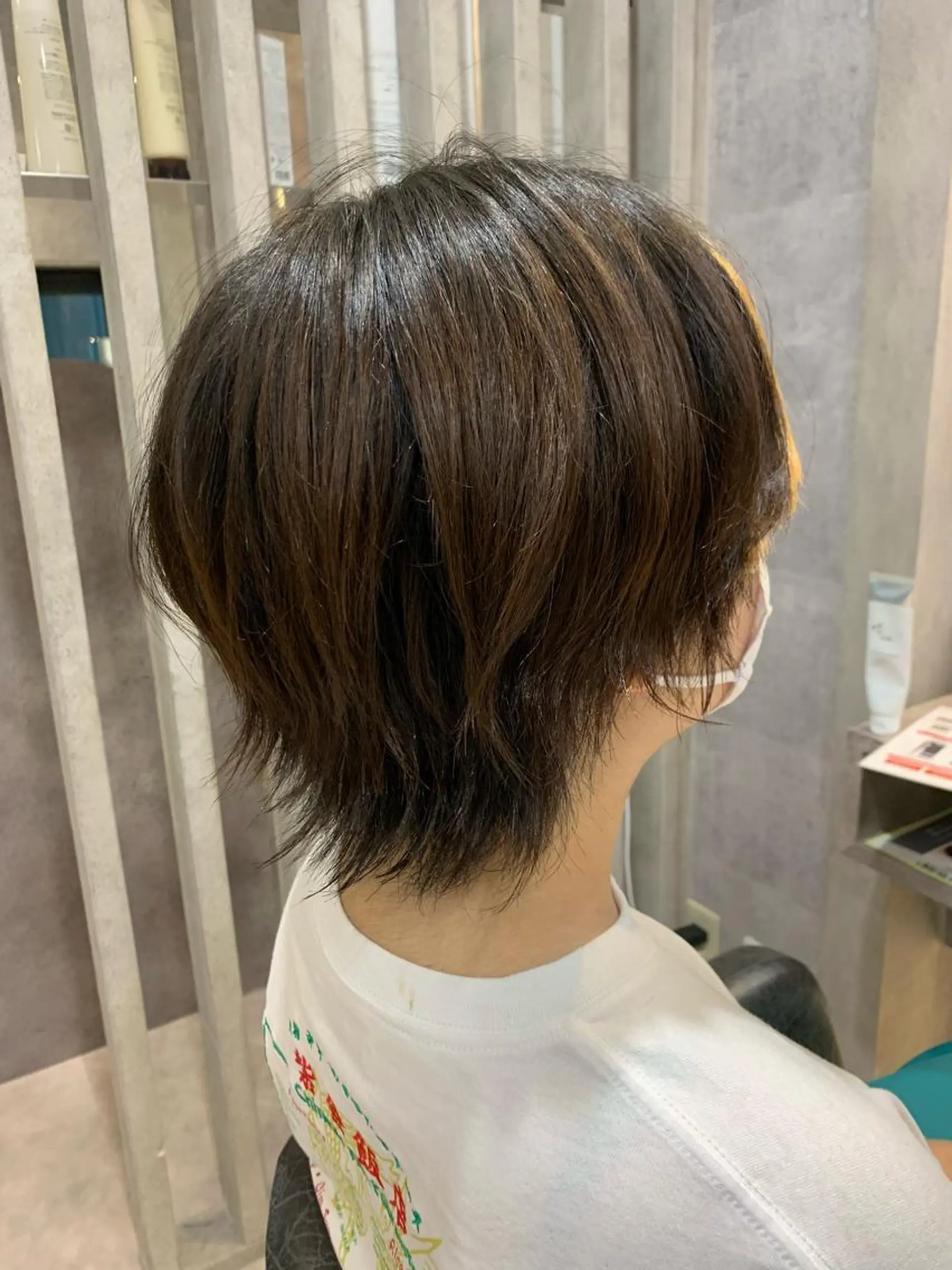 ミディアム ウルフカット B E C H I C O〔べち子〕のヘアスタイル