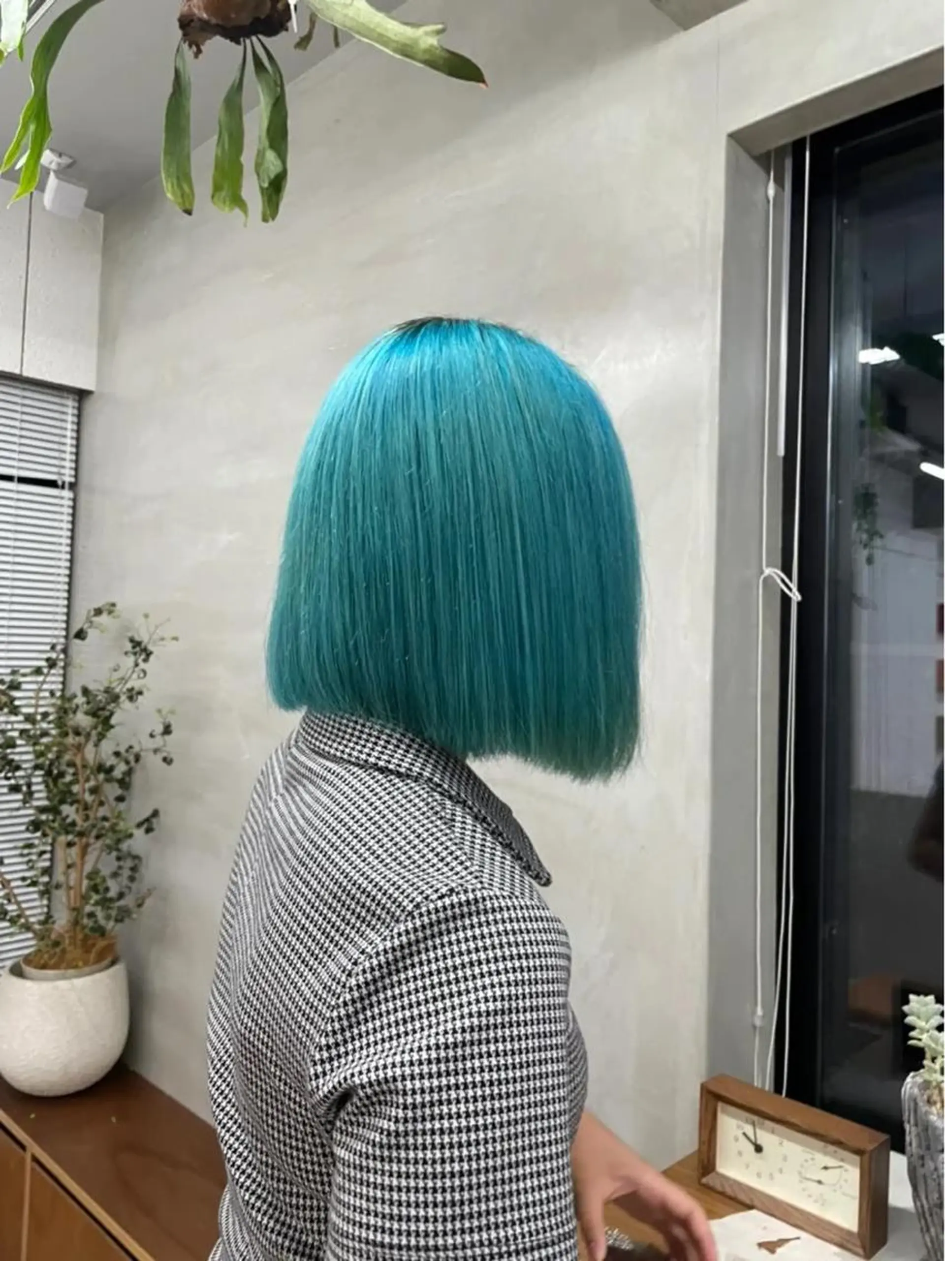 カラー ブルーカラー 鶴井 美空のヘアスタイル