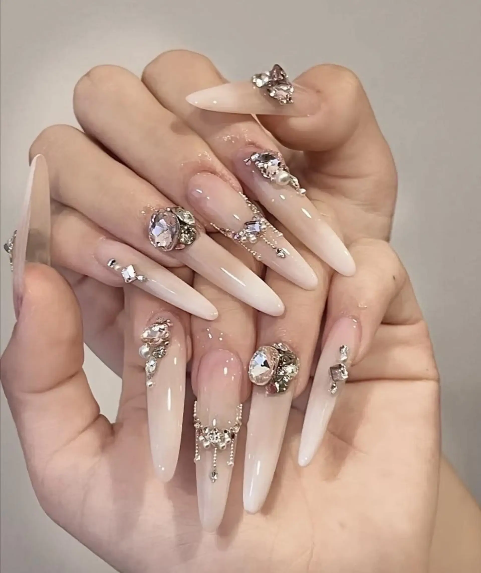 ネイル ハンドネイル ハンドケア MoonNail SALONのネイルデザイン