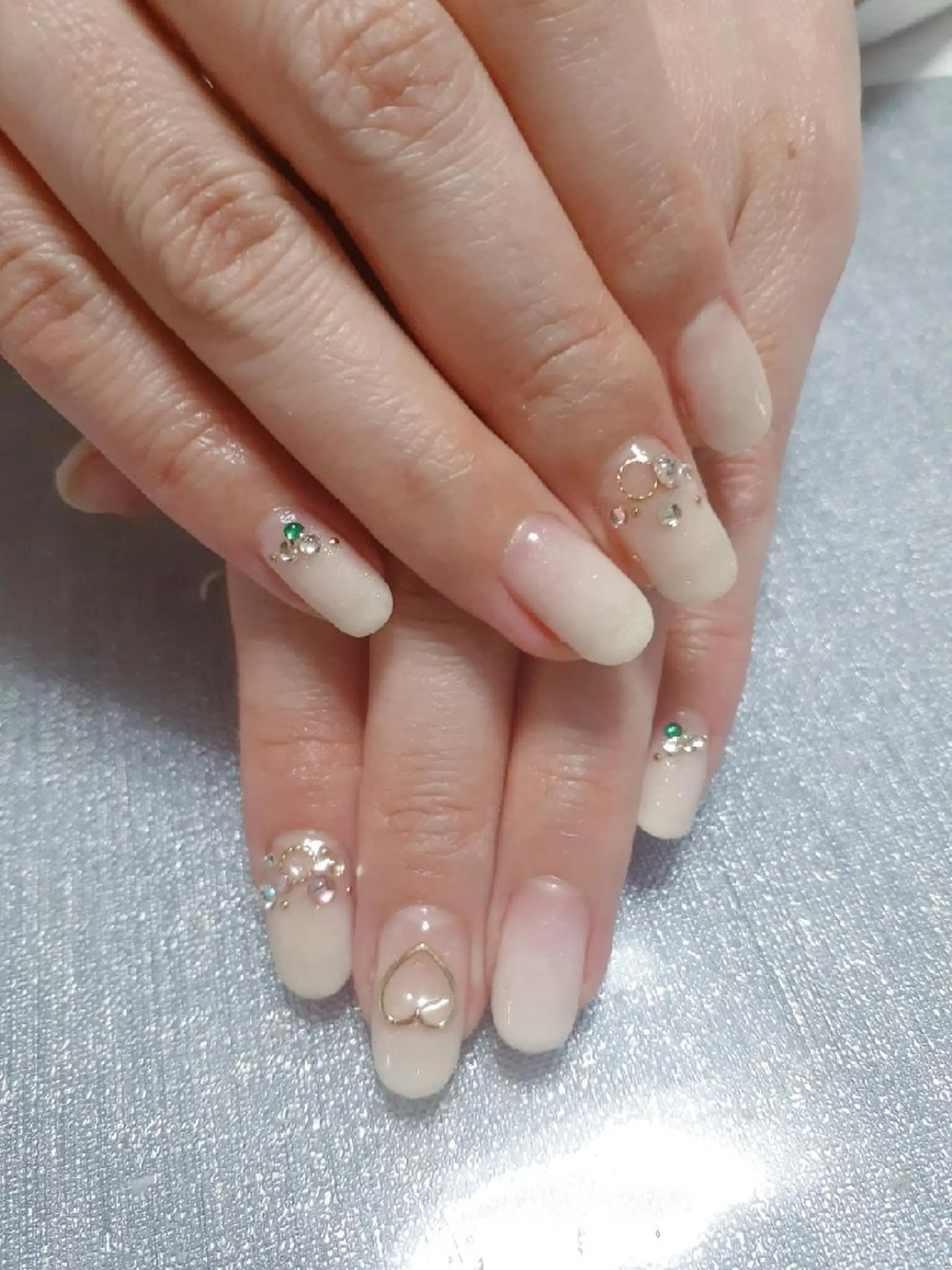 ネイル 鈴木 憂維のネイルデザイン