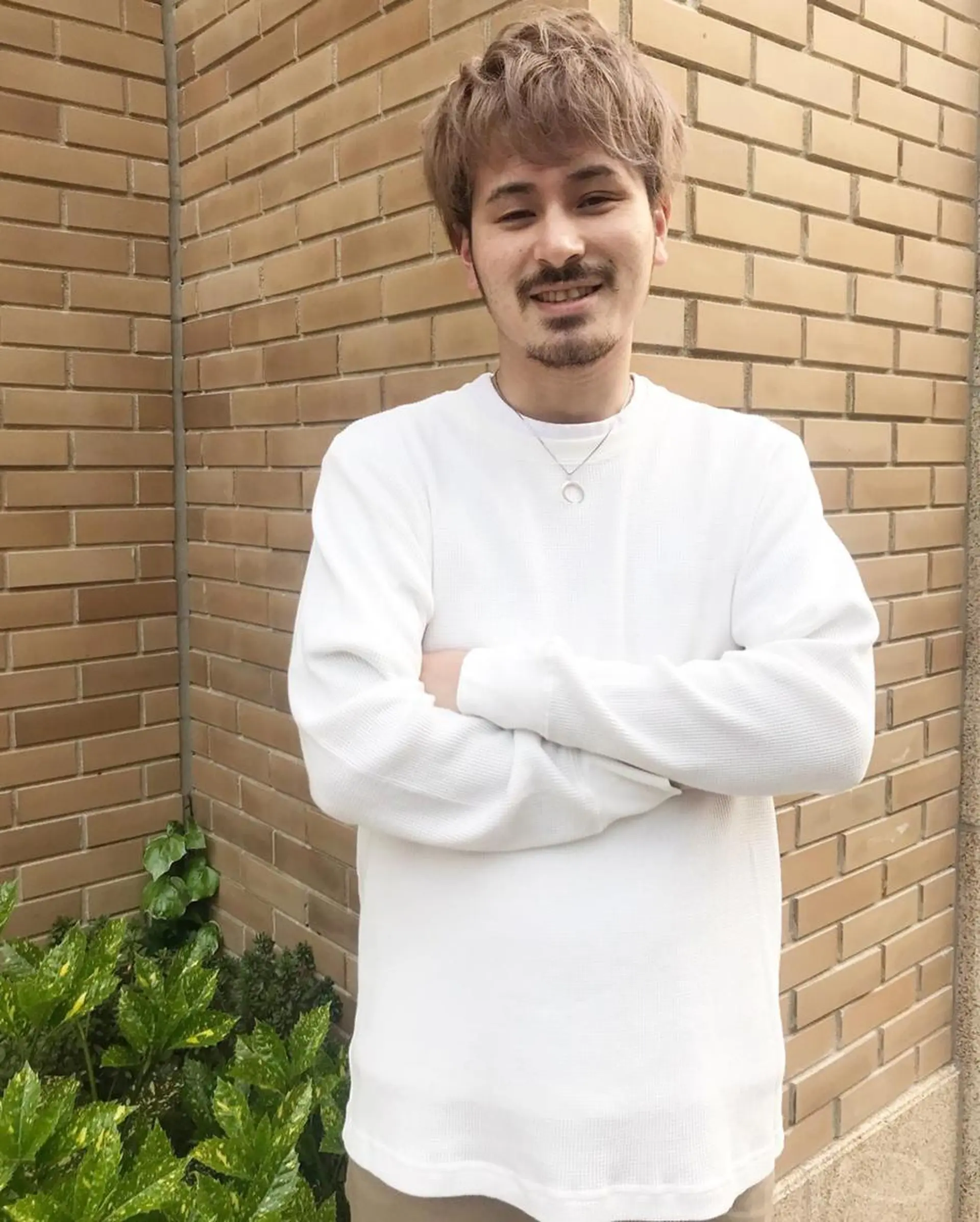 ショート カラー パーマ ヘアアレンジ メンズ 切りっぱなしボブ メンズバレイヤージュ メンズブリーチ メンズハイライト メンズハイトーン yasu ヤスのヘアスタイル