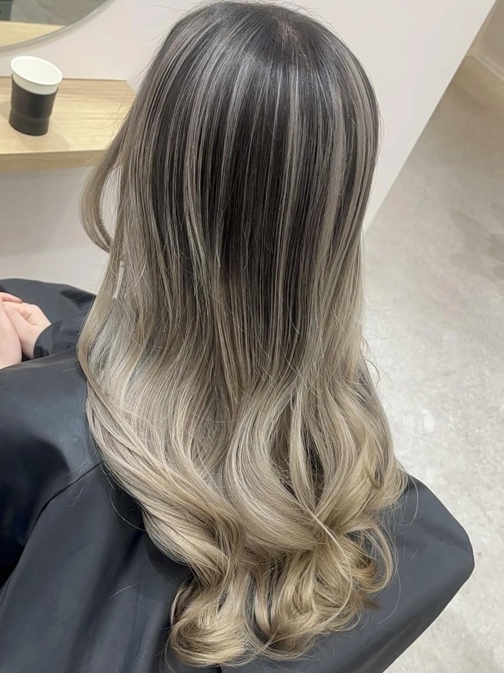 セミロング カラー ブリーチ ダブルカラー ✨【公式】 juhl.横浜✨のヘアスタイル