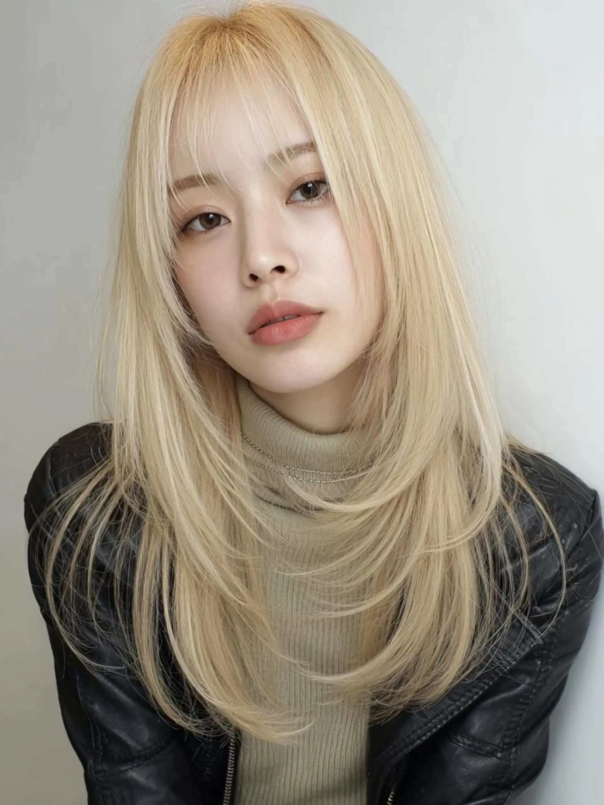ロング ヘアカラー ❄️透明感カラー❄️ メンズ✂️TOWAのヘアスタイル