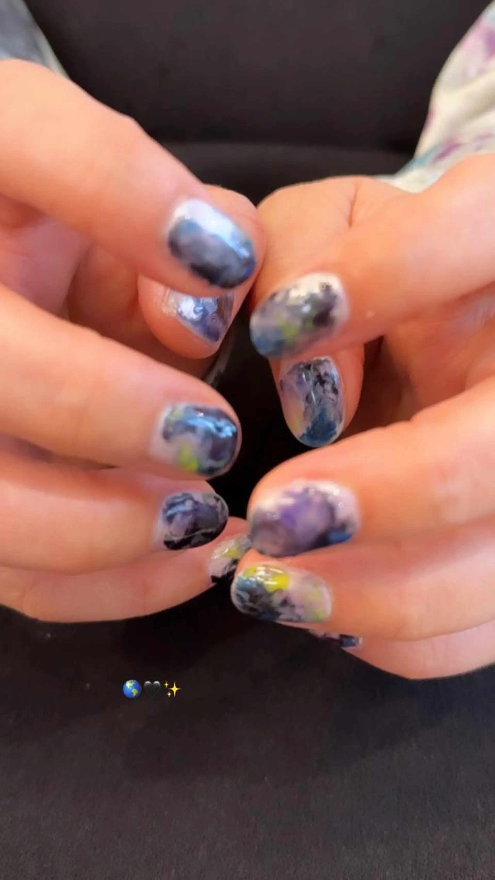 ミディアム ヘアアレンジ ネイル ハイトーン特化 pepe🎀のヘアスタイル