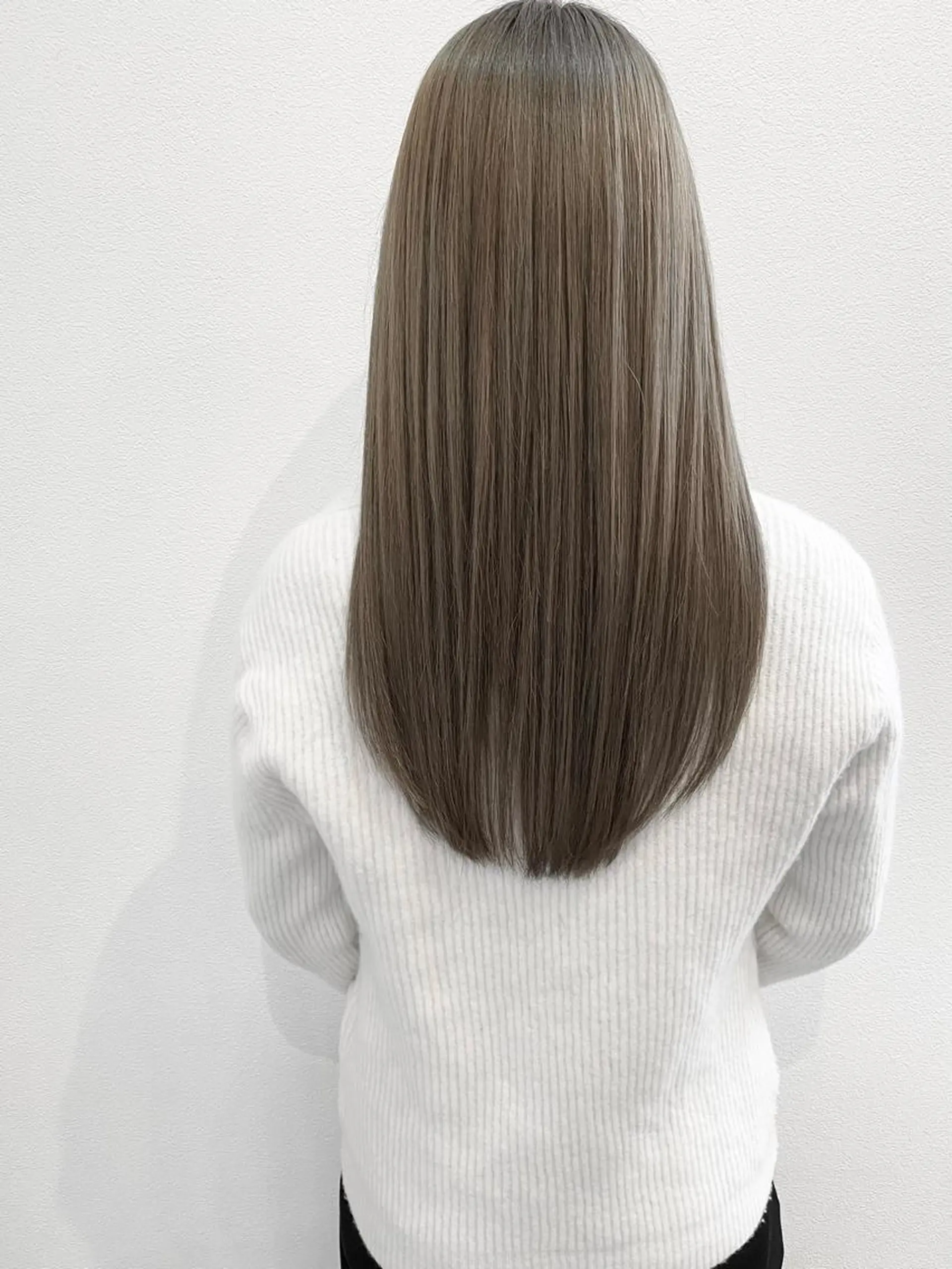 ロング ヘアカラー MYRTLE TSUNODAのヘアスタイル