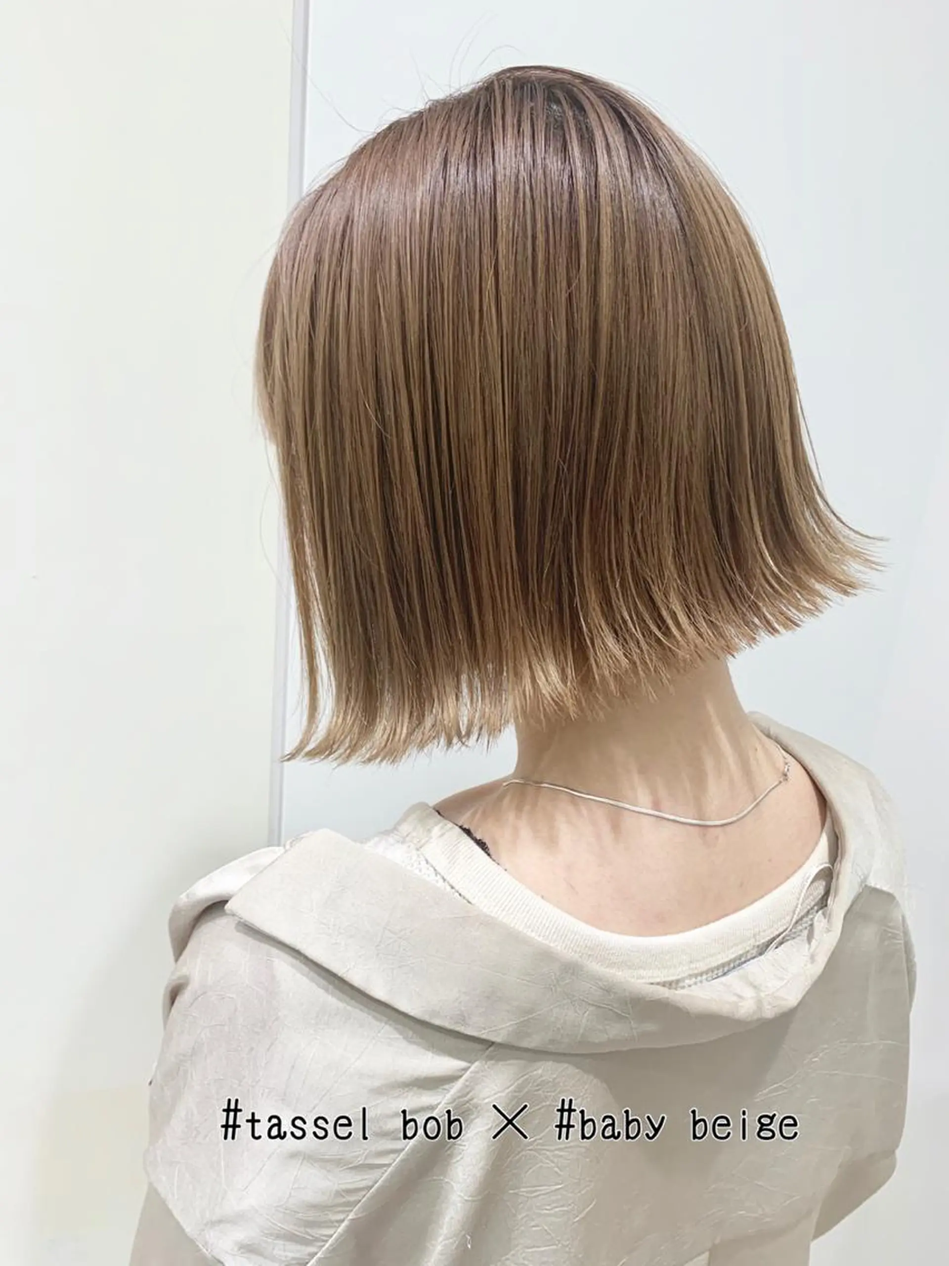 ミディアム カラー ベージュカラー ブリーチ ケアブリーチ ボブ トリートメント カット ヘアカラー トリートメント インナーエクステ渋谷 🦋KAJIのヘアスタイル