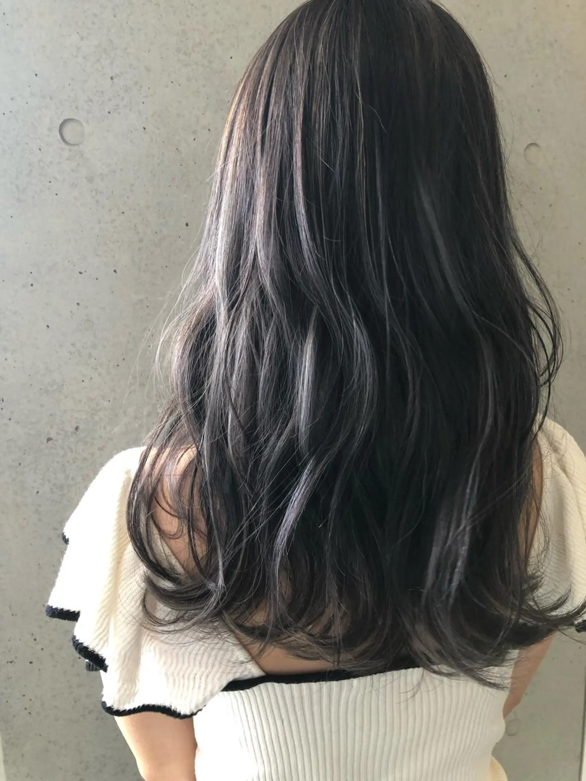 ロング カラー グレージュ ハイライトカラー ハイライト 松本 明日可のヘアスタイル