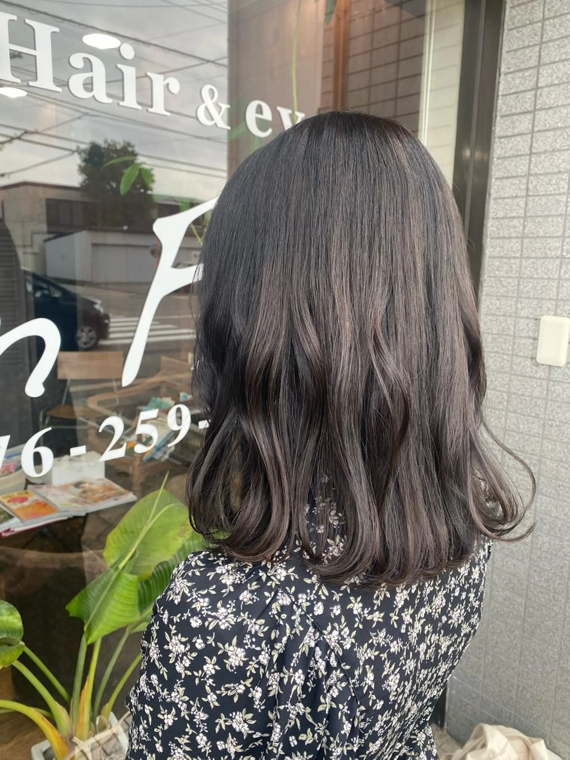 ミディアム 立野 希沙のヘアスタイル