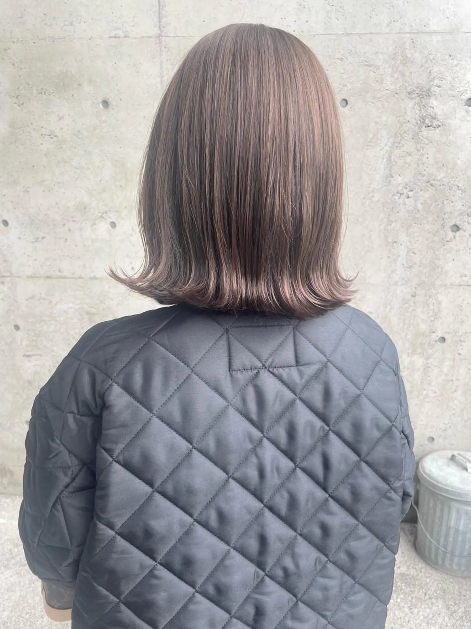 ミディアム カラー 日高 香織のヘアスタイル