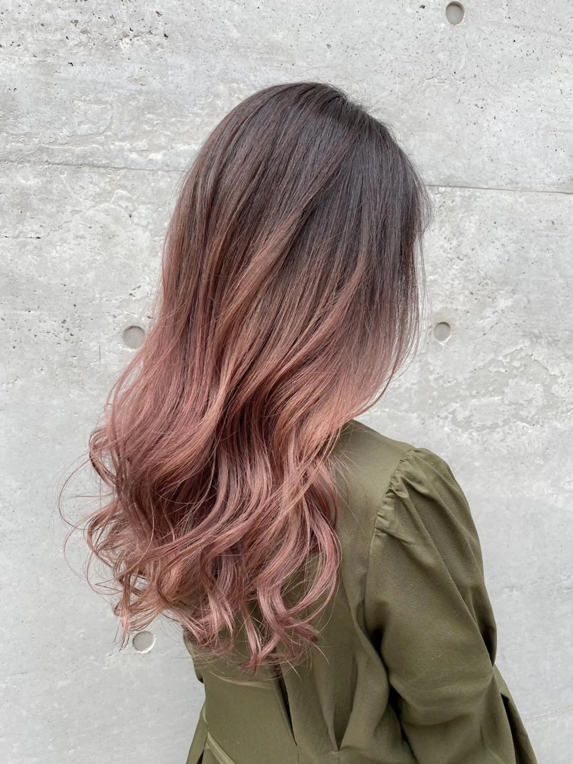 セミロング カラー バレイヤージュ レイヤーカット 【透明感、艶髪】西村 有司のヘアスタイル