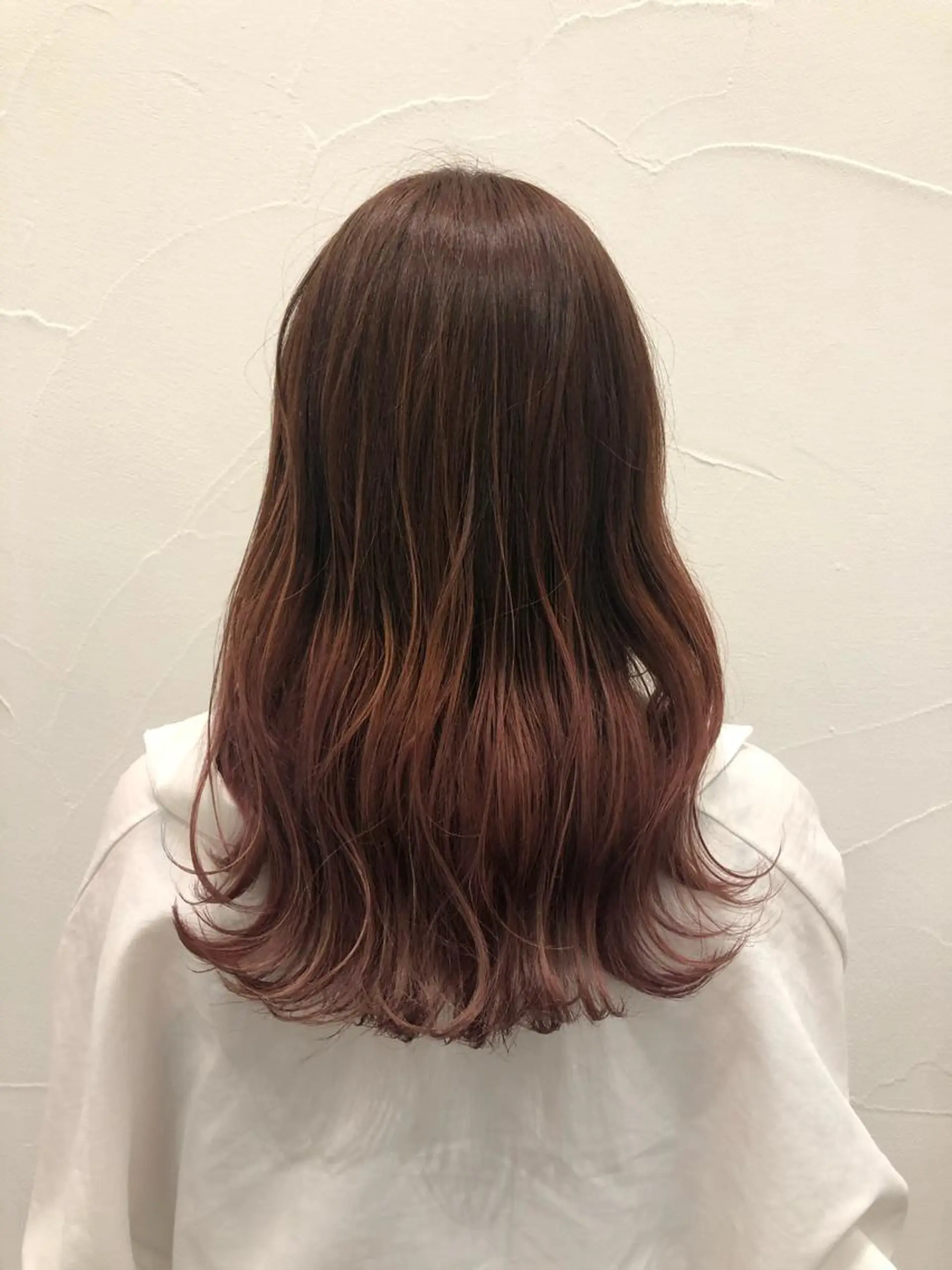 ミディアム ハイライト レイヤーカット Ash中目黒店 榊間茜のヘアスタイル