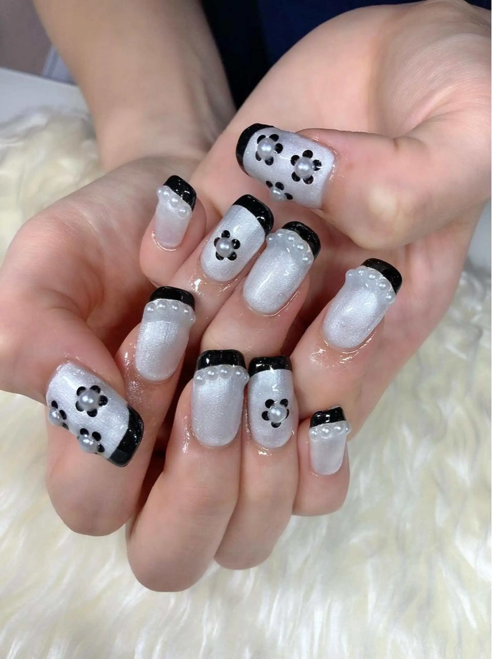 ネイル フレンチネイル ジェルネイル パラジェル スカルプネイル 冬ネイル ハンドネイル Nail&eye Belire 新宿のネイルデザイン