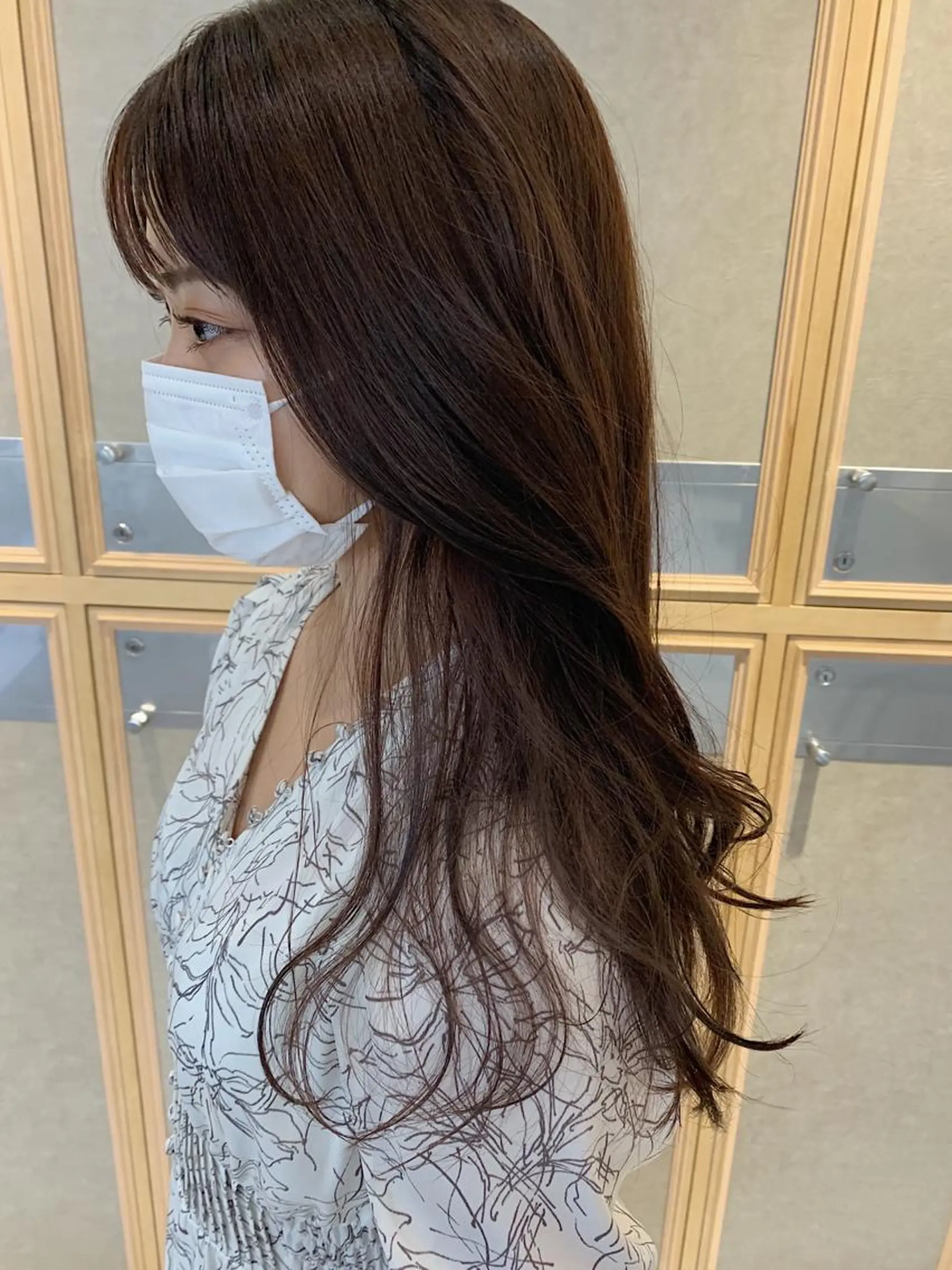 セミロング カラー ブラウンカラー TENELE所属・チバ タクミのヘアスタイル