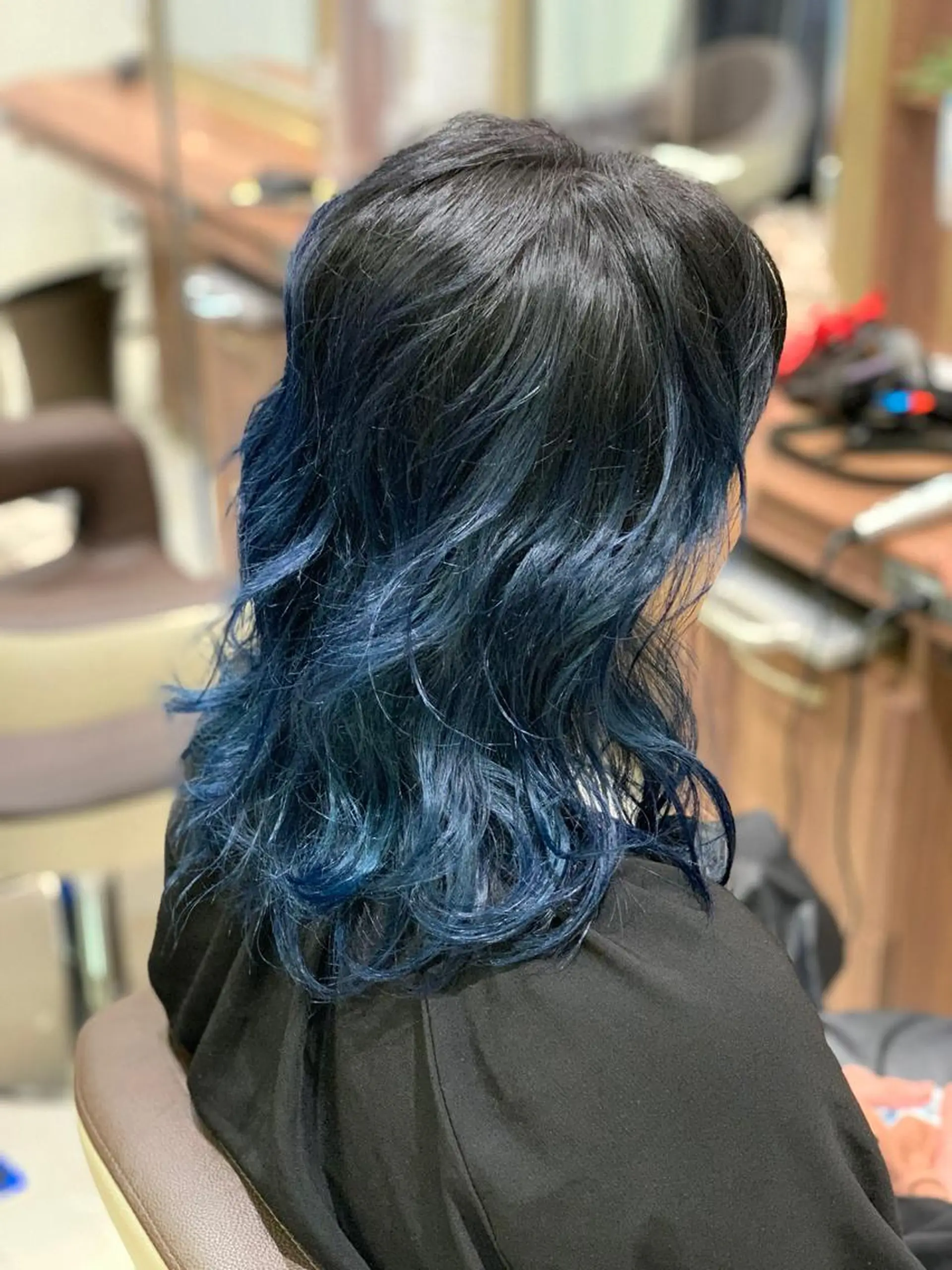 ミディアム カラー ネイビーカラー カット ヘアカラー トリートメント 左藤 翔平のヘアスタイル