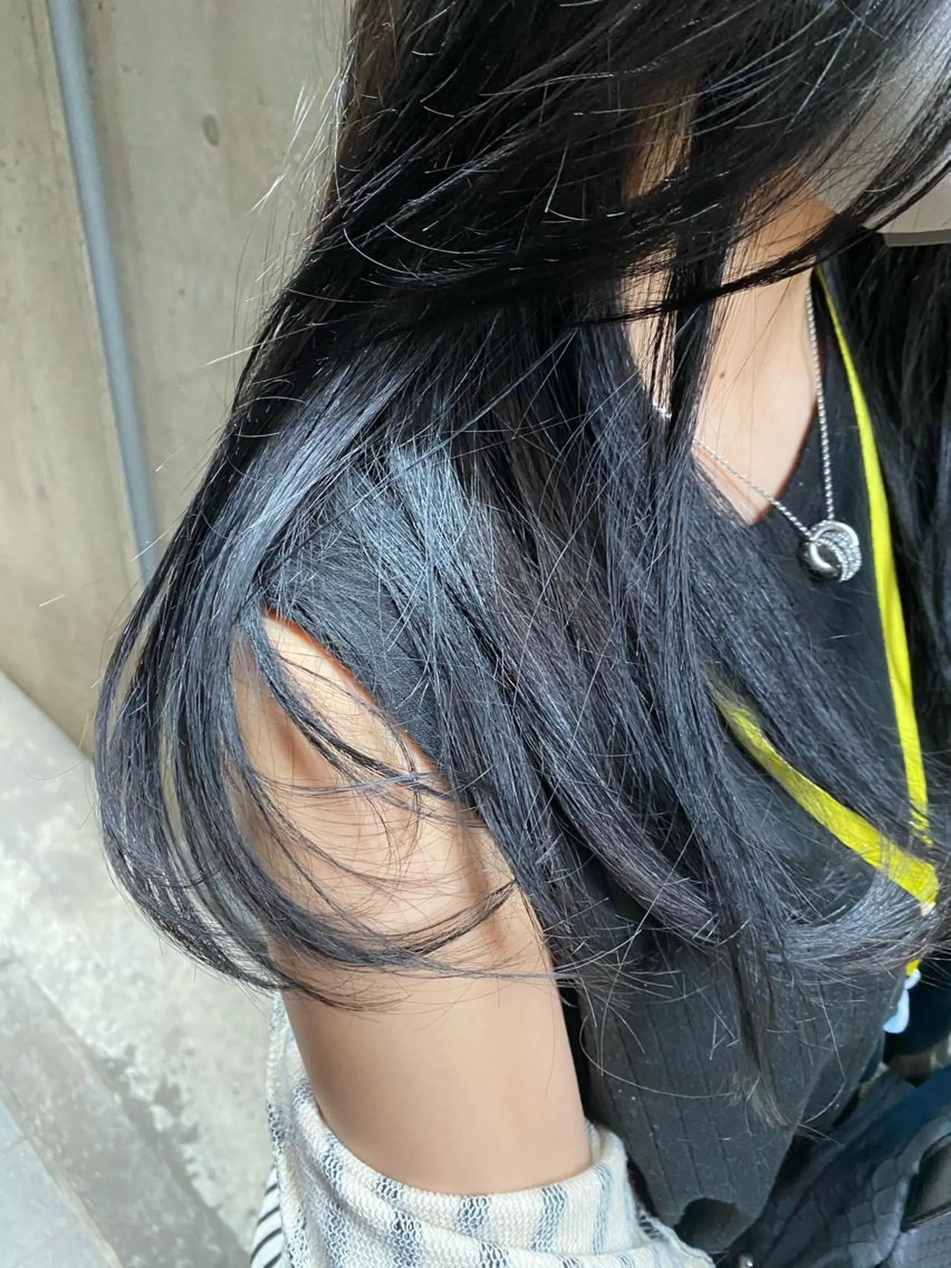 ロング カラー アッシュ 黒髪 ブルーカラー ブルーブラック ミキ stylistのヘアスタイル