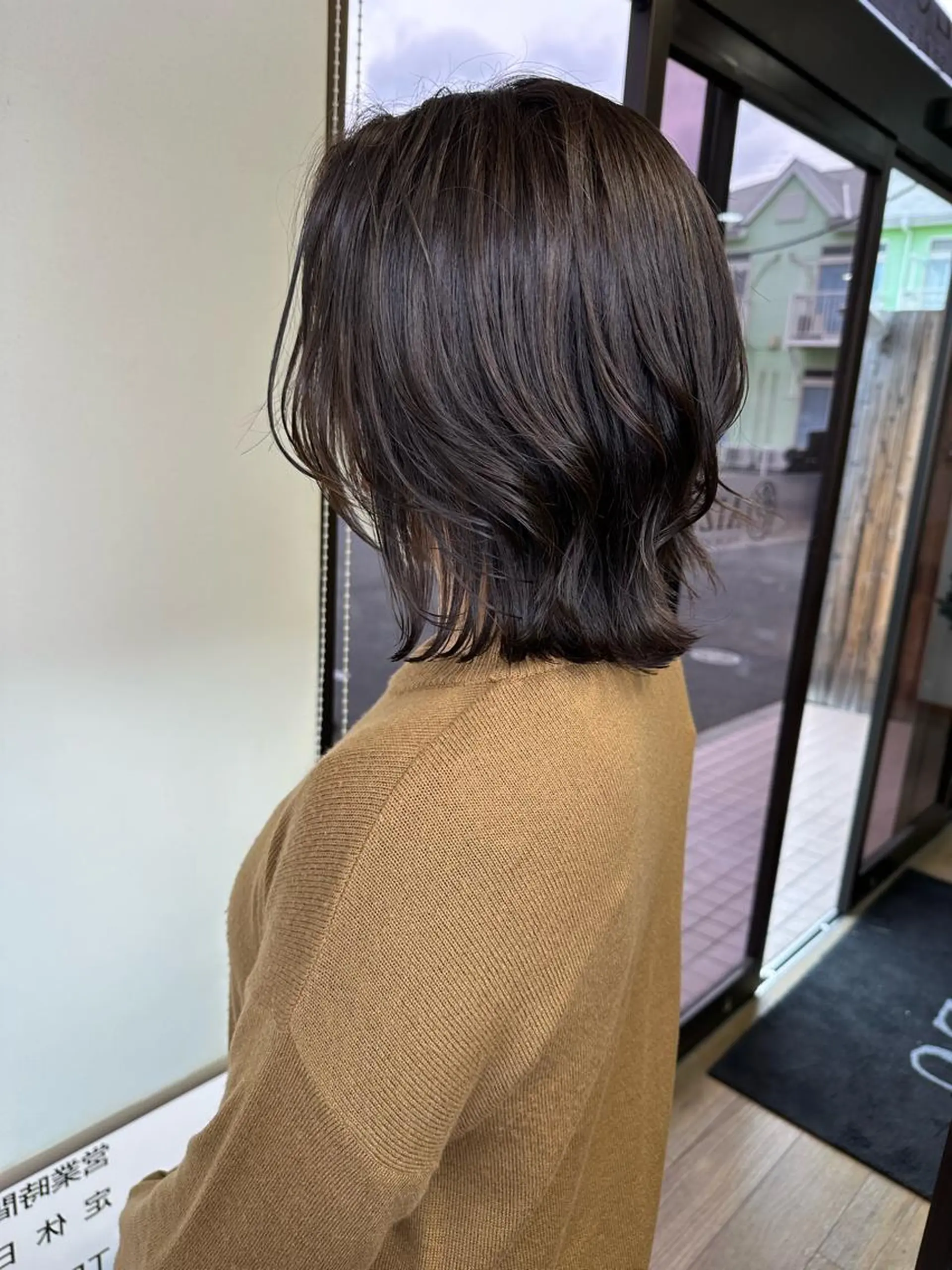 ショート カラー グレージュ ボブ くびれヘア peg.hair所属・ブリーチカラー🫧 森　凪沙のヘアスタイル